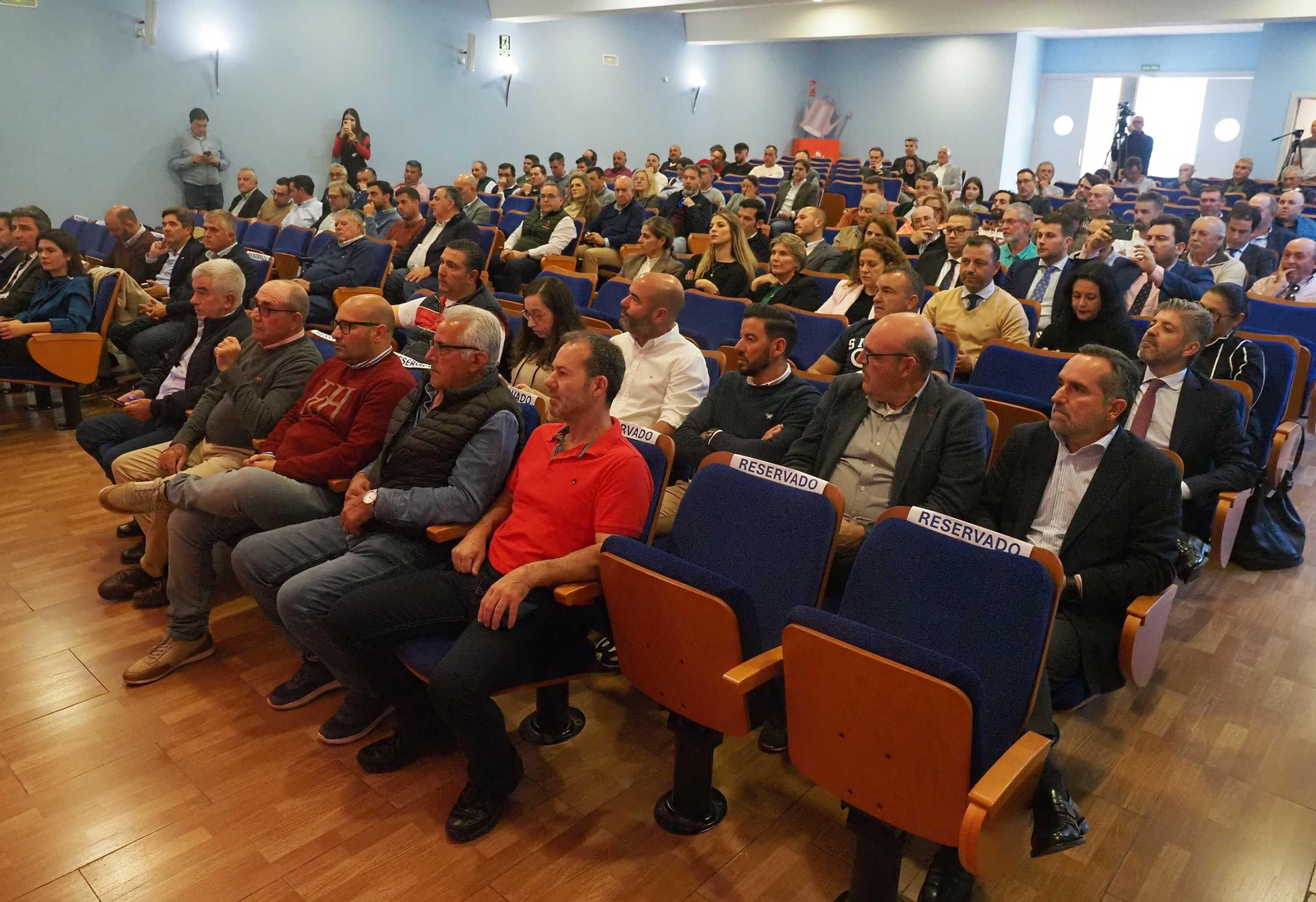 Las mejores fotografías del acto de presentación en Palos del libro de Cajamar sobre el futuro del regadío