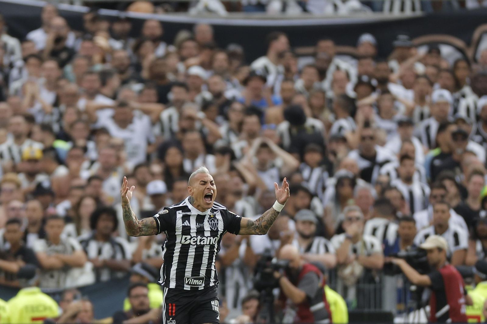 Las fotos de una final de la Libertadores histórica; Botafogo, campeón con 10, ante Atlético Mineiro