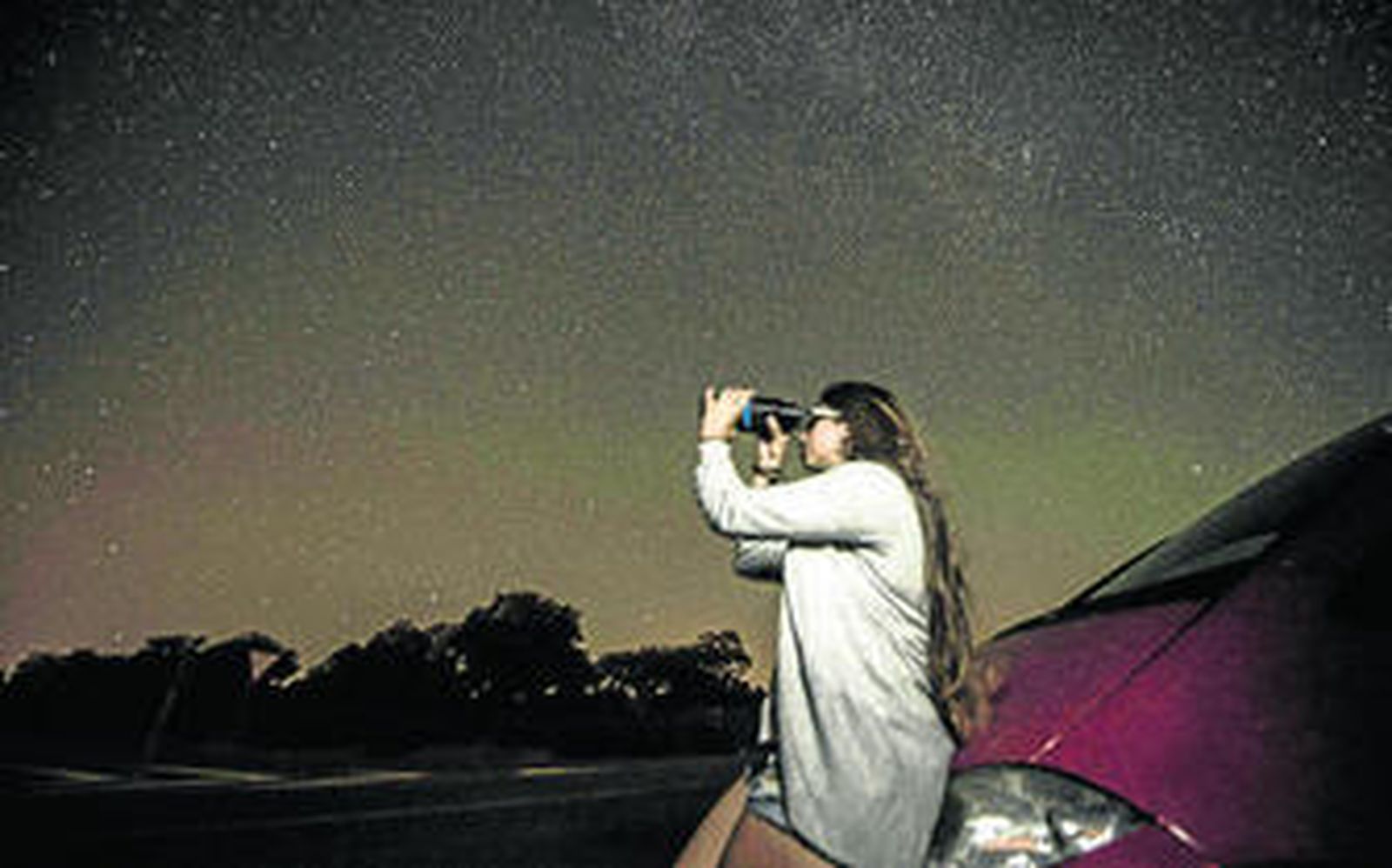 La observación astronómica cada vez cuenta con más aficionados, sobre todo en las noches de verano.