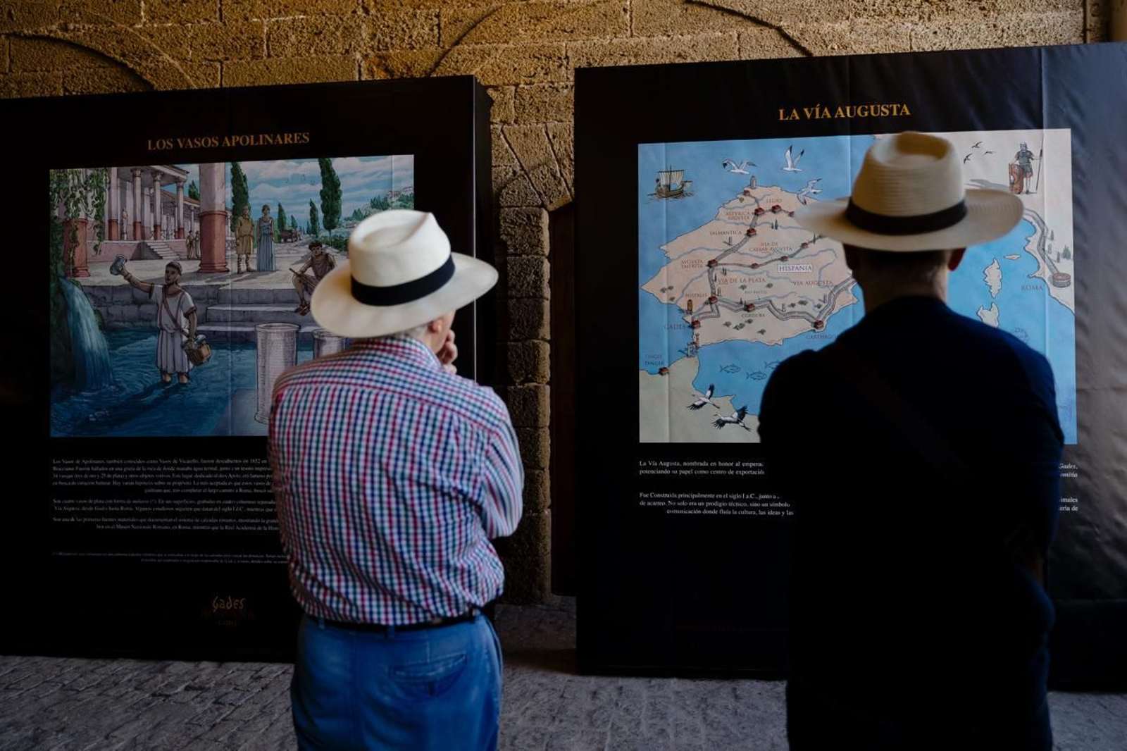 Una imagen de la exposición 'El acueducto y la calzada de Gades' del Festival Cádiz Romana.