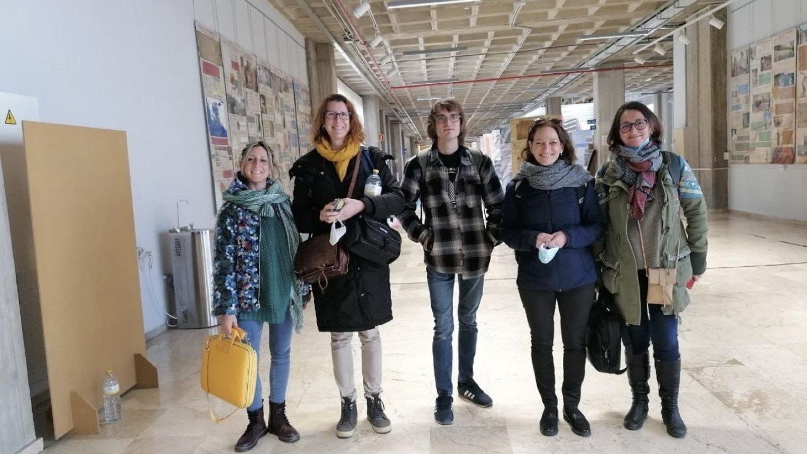 Parte del equipo de investigación durante una jornada de trabajo en la UGR. Foto: Juan M. Jiménez-Arenas