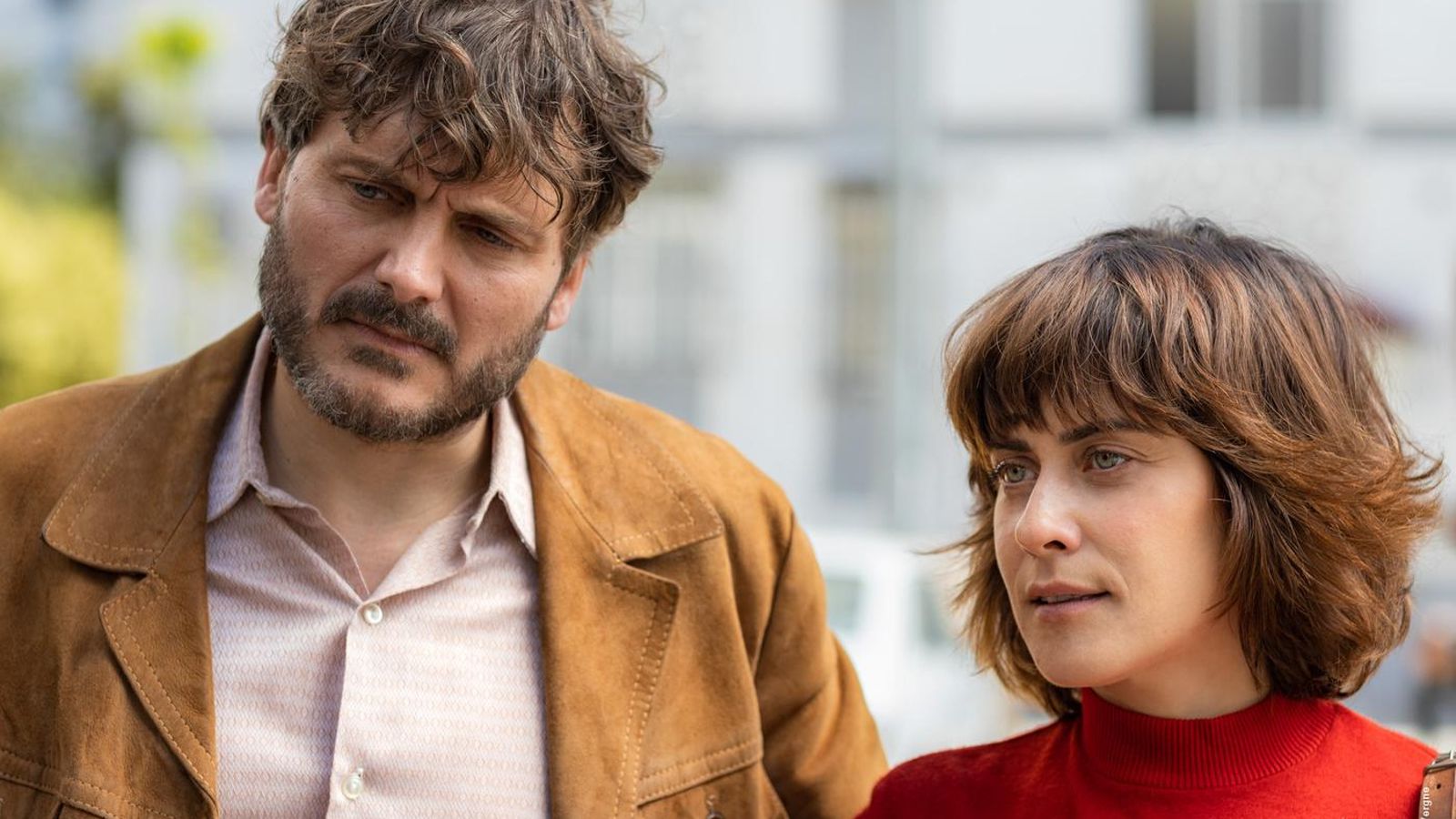 Salva Reina y María León, padres de Óliver.