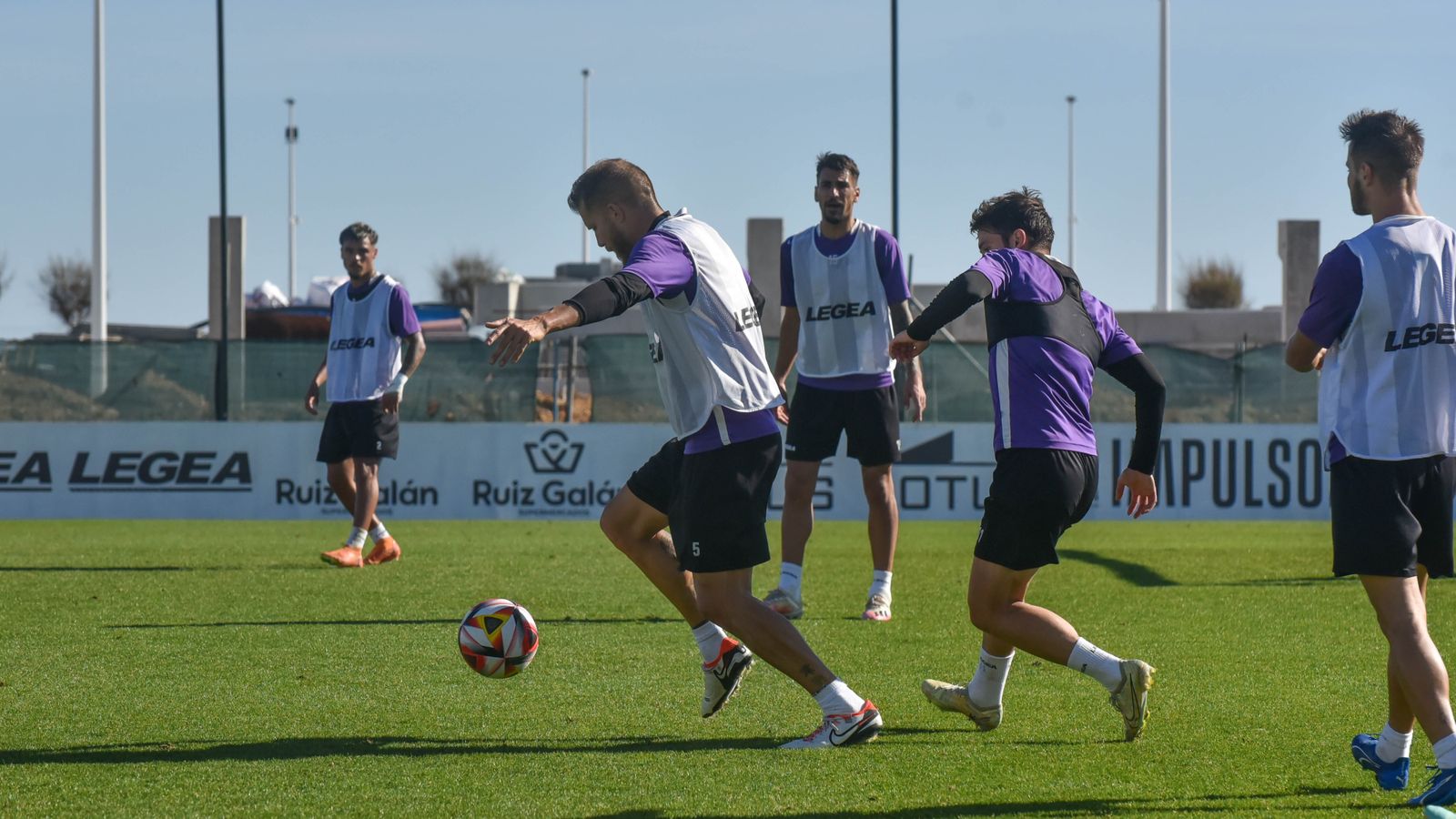 Las fotos del entrenamiento de la Balona previo a la visita del líder Yeclano