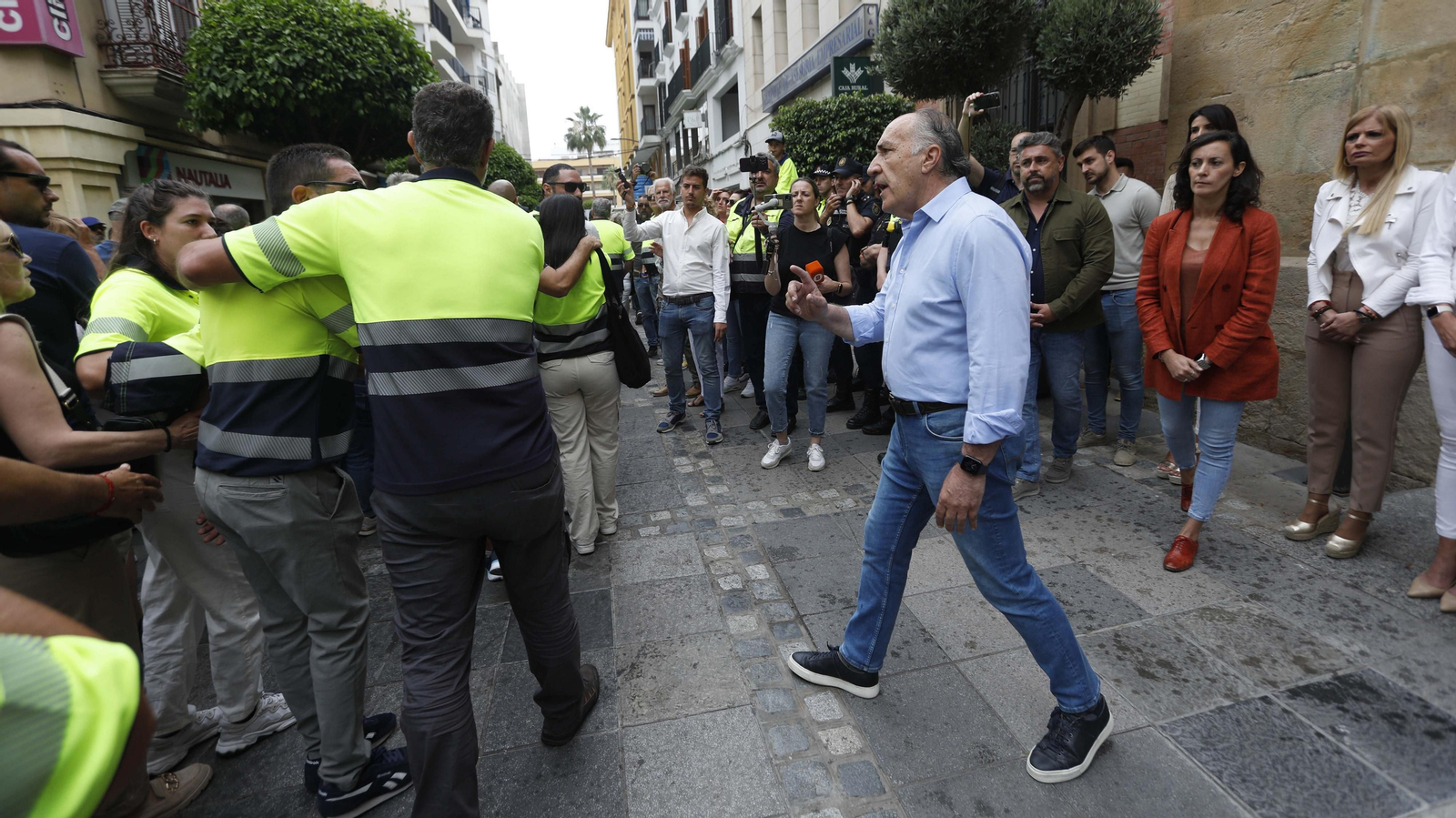 La plantilla de Acerinox celebra una nueva manifestación en Algeciras, en imágenes