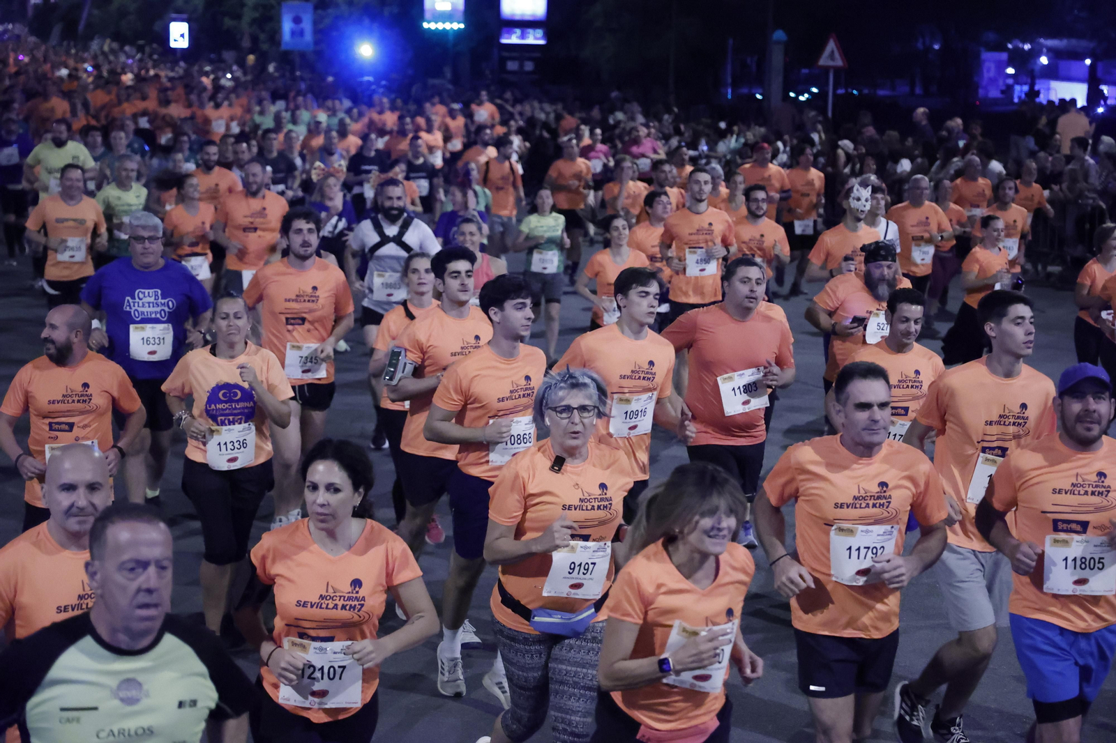 Búscate en la Carrera Nocturna de Sevilla (4)