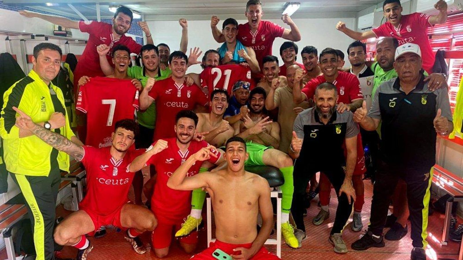 El Ceuta B certificó la permanencia ganando en casa del Sevilla C.