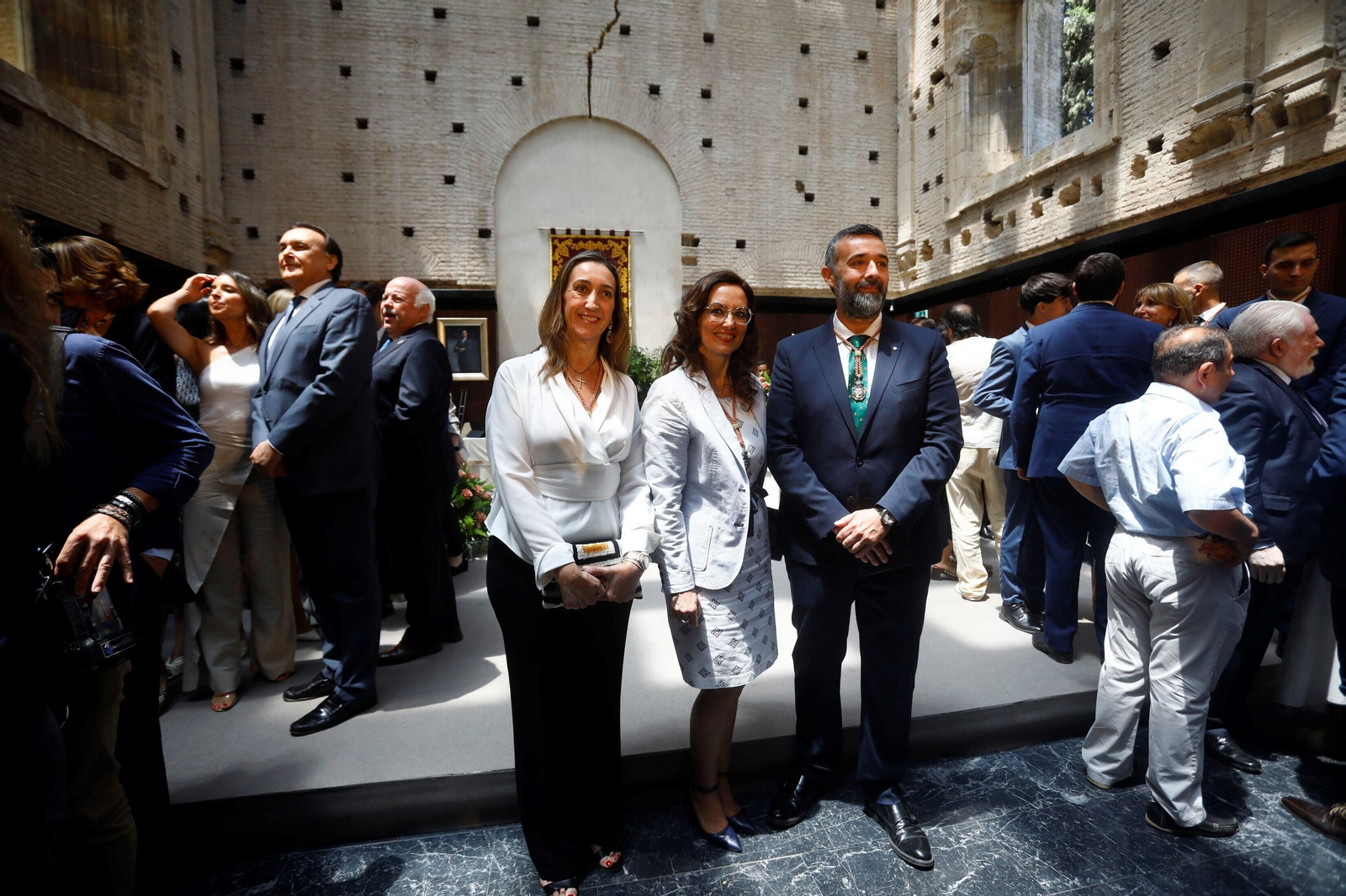 La investidura del alcalde de Córdoba, José María Bellido, en imágenes