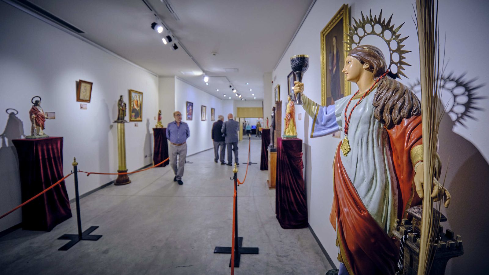 Exposición de  las imágenes relativas a Santa Barbaraque se custodian en las dependencias que el RACTA-4