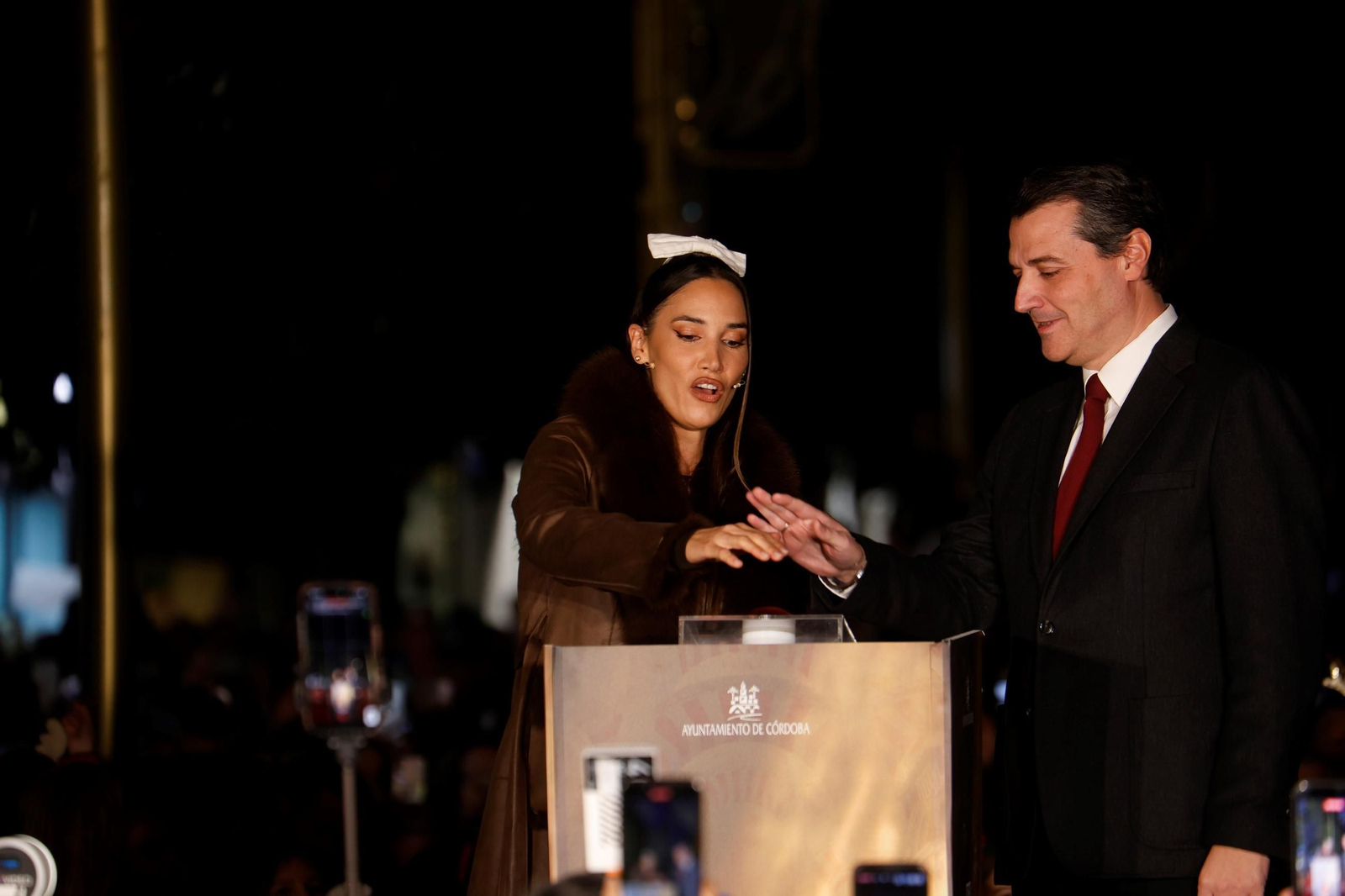 Así ha sido el espectácular encendido de las luces de Navidad de Córdoba