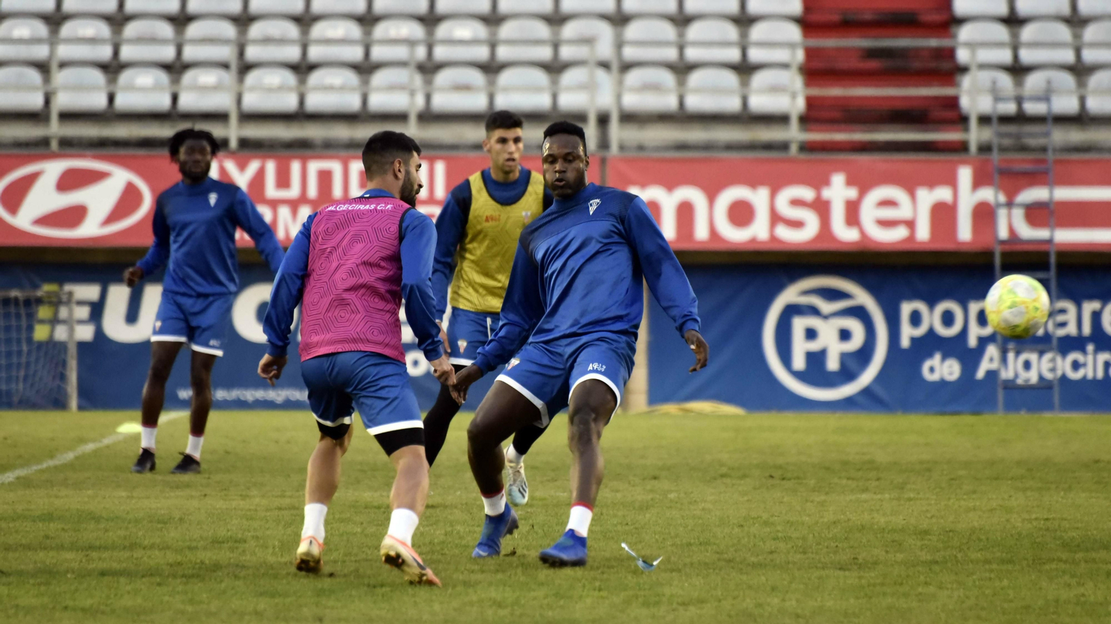 Las fotos del primer entrenamiento de Salva Ballesta