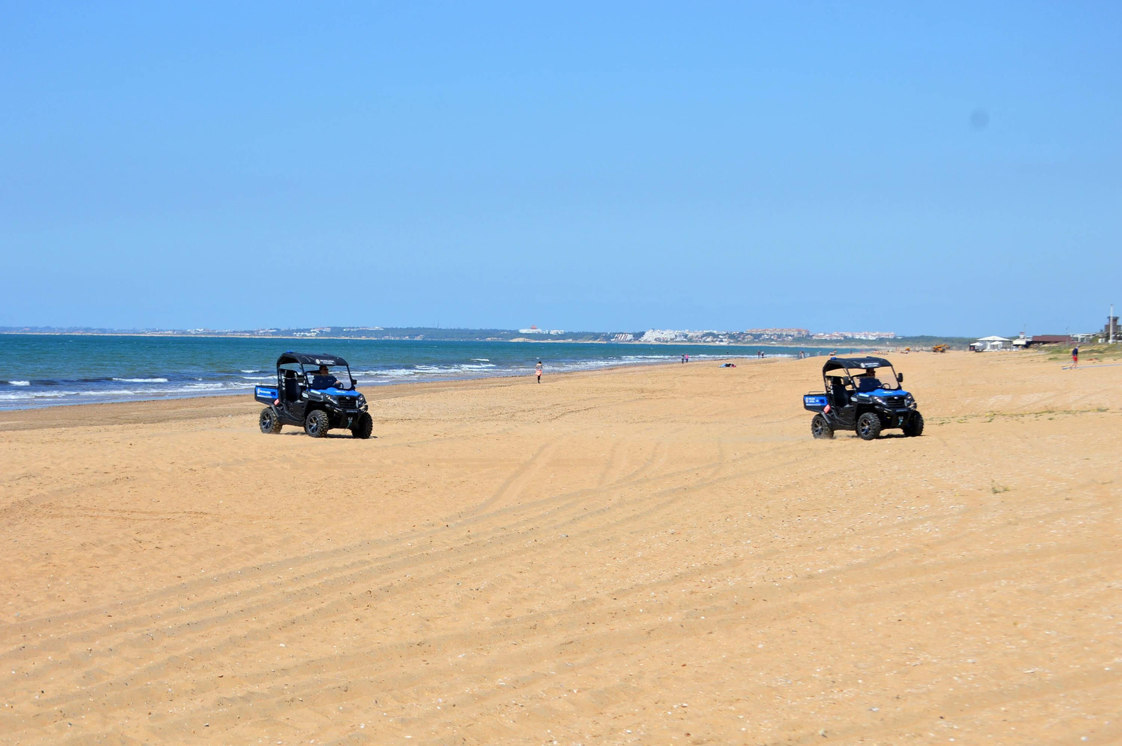 Las playas de la Costa de Huelva se preparan para la Semana Santa