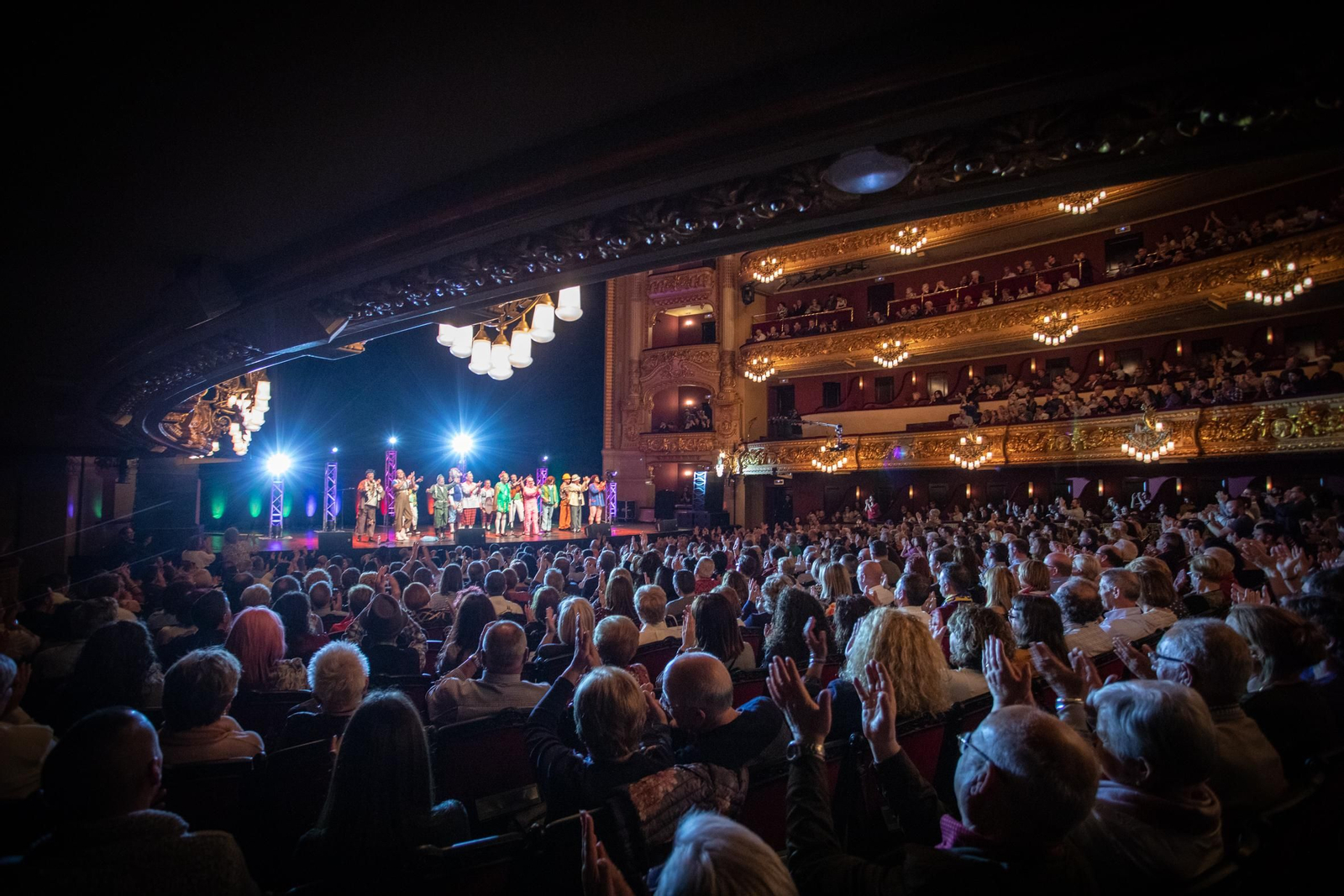 La antología del 'Love' sobre las tablas del teatro