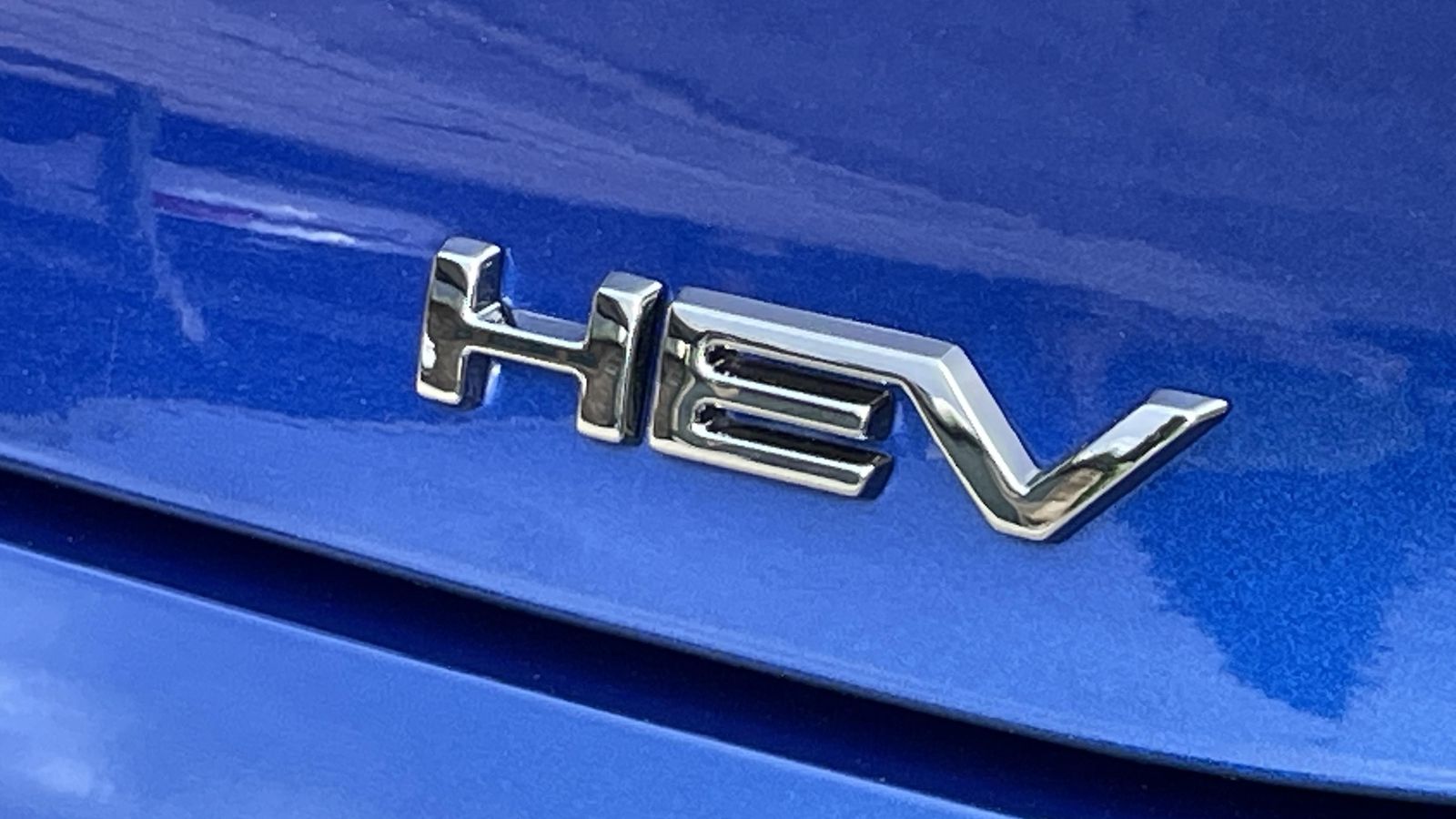 La versión HEV tiene como parte de su denominación comercial un equívoco número, 160, que no hace mención fiel a la potencia disponible. La versión HEV tiene como parte de su denominación comercial un equívoco número, 160, que no hace mención fiel a la potencia disponible.