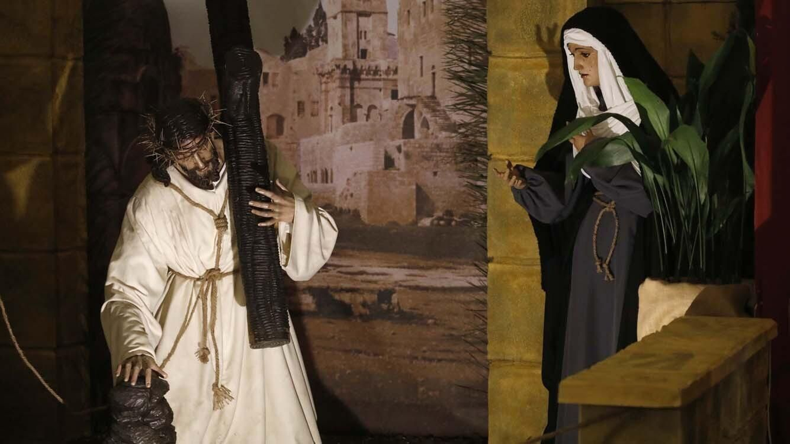 Fotos del Jueves Santo en Algeciras: Tres Caídas, Nazareno y Cristo de la FE