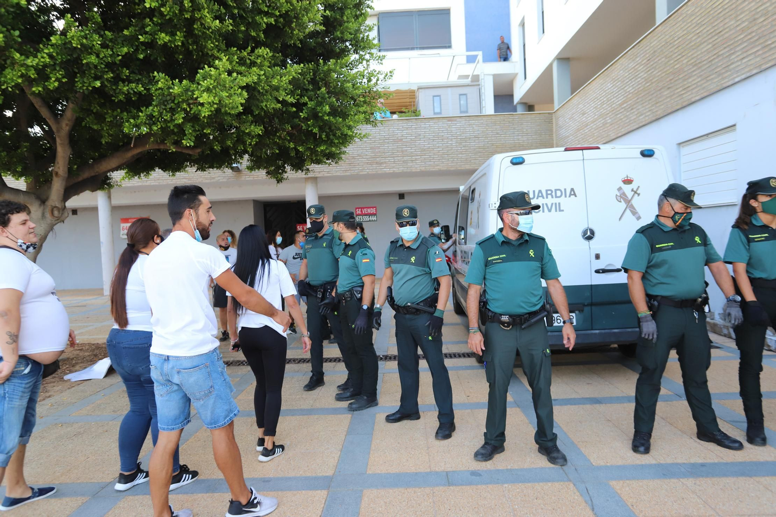 Imágenes de la llegada al juzgado de Ayamonte de uno de los principales imputados del crimen de Cartaya