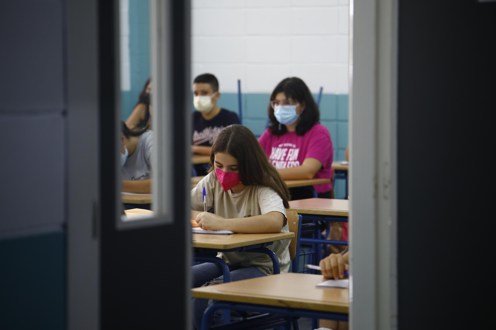 La vuelta a las aulas de los estudiantes de Secundaria y FP de Córdoba en el curso 2021/2022, en imágenes