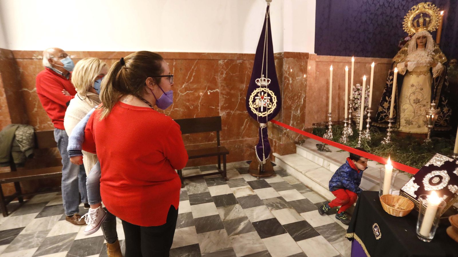 Fotos del Miercoles Santo en Tarifa:  Cristo del Consuelo y Nuestra Señora de las Lágrimas