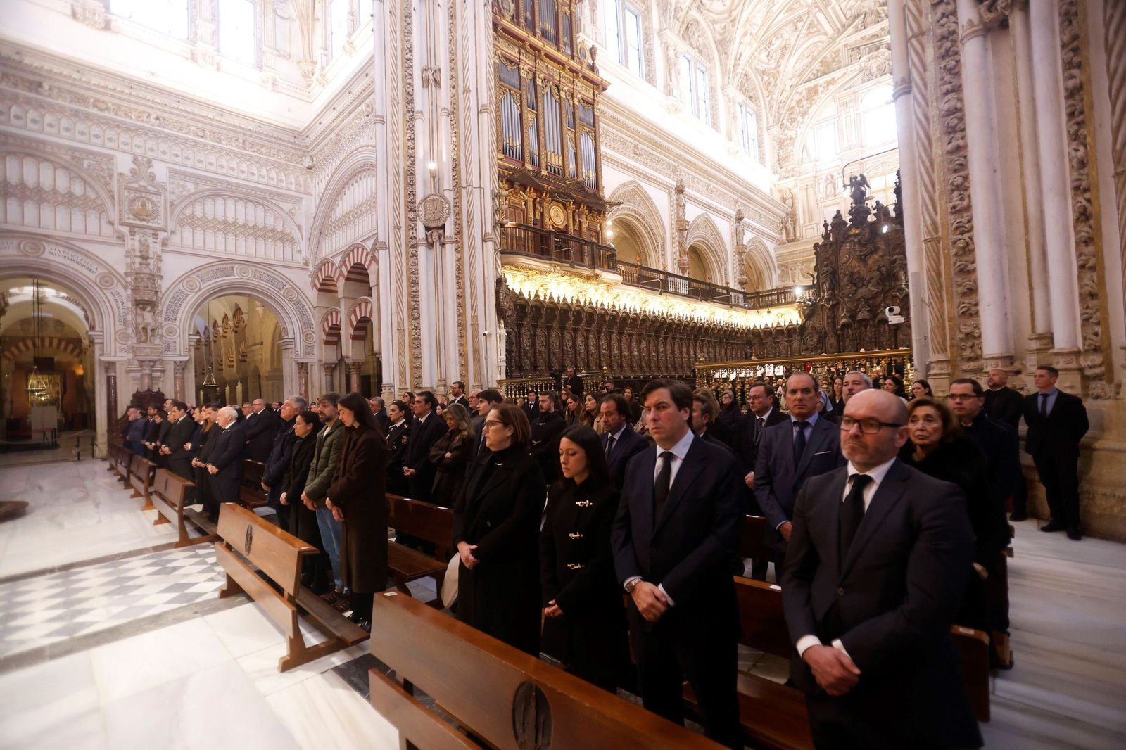 Las imágenes del funeral en Córdoba por las víctimas de la tragedia de Adamuz