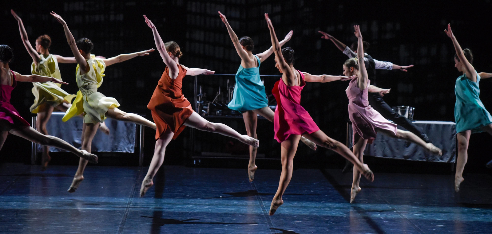 El lago de los cisnes por el Ballet Preljocaj
