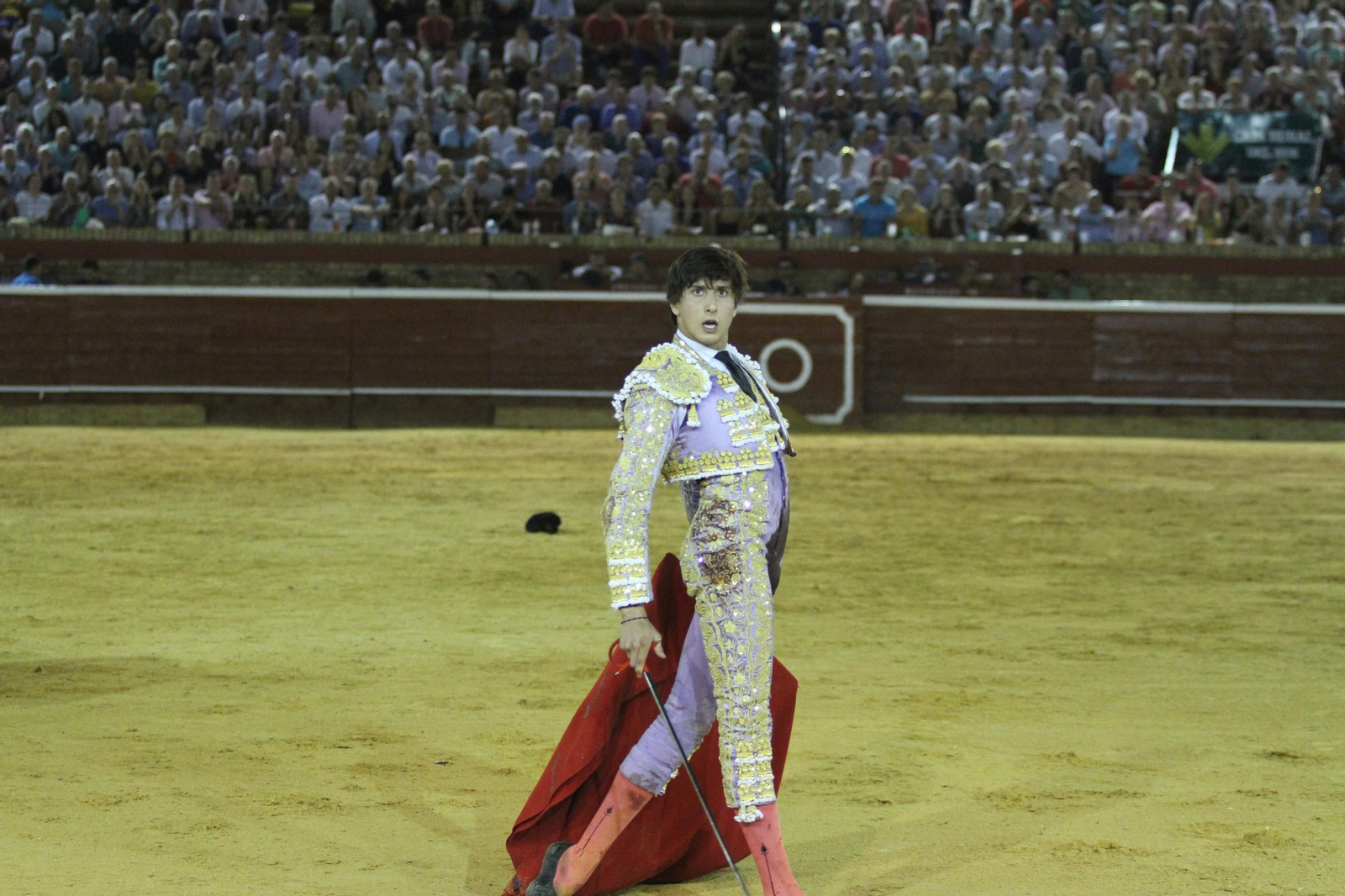 Imágenes de lidia de Roca Rey