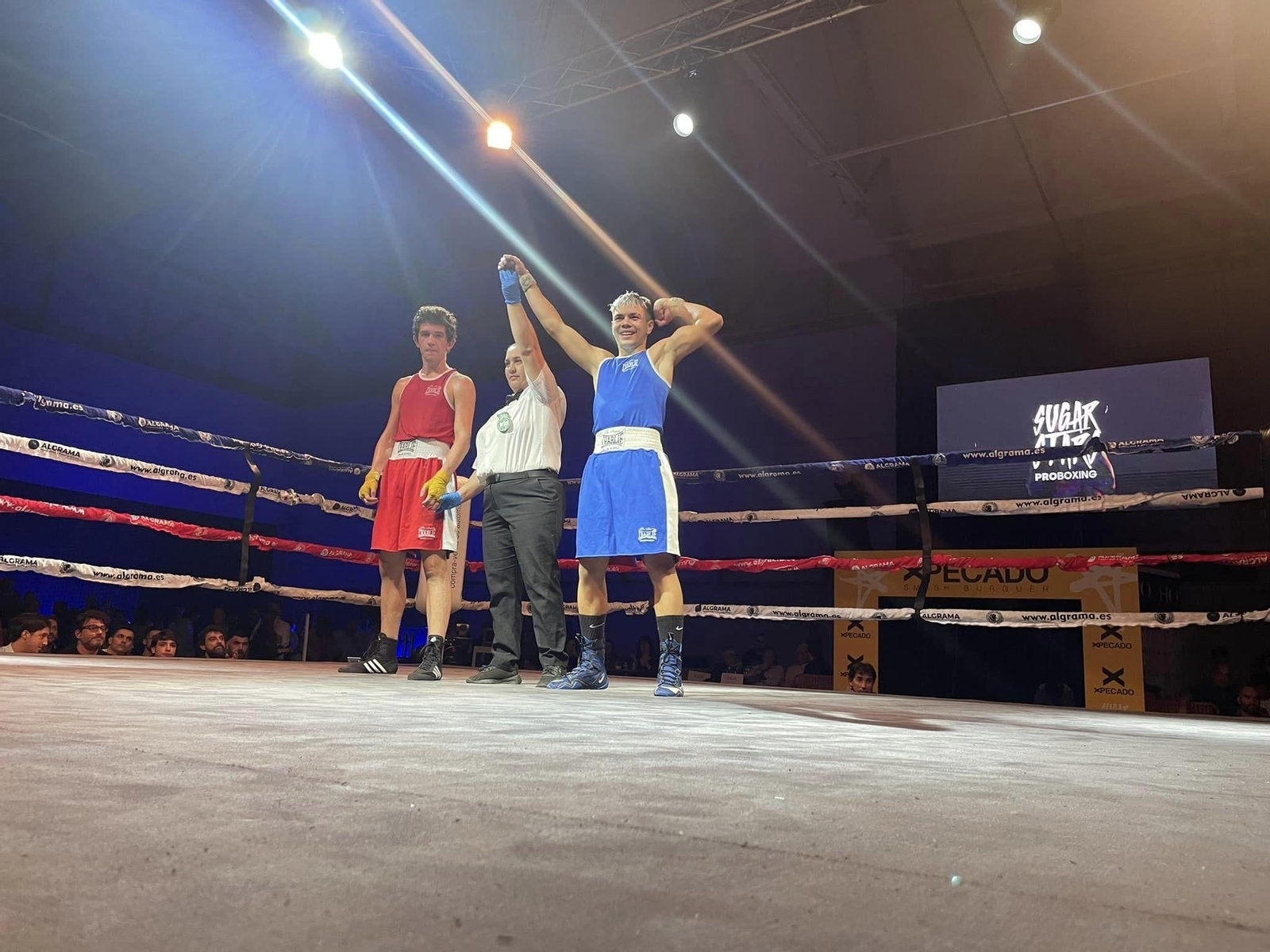 El boxeo enamora en una velada histórica en Jaén, en imágenes