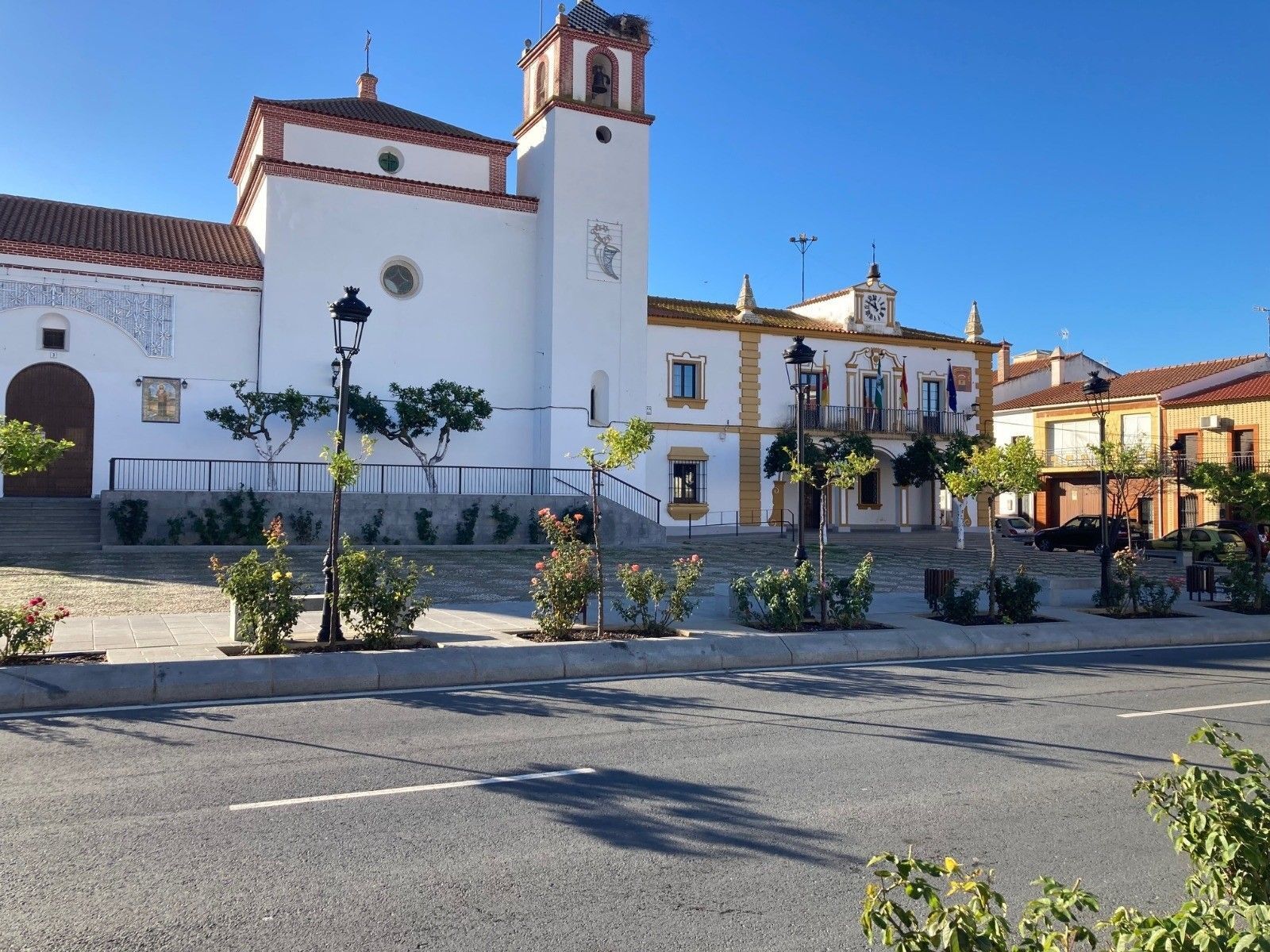 Plaza del Ayuntamiento de Rosal de la Frontera.