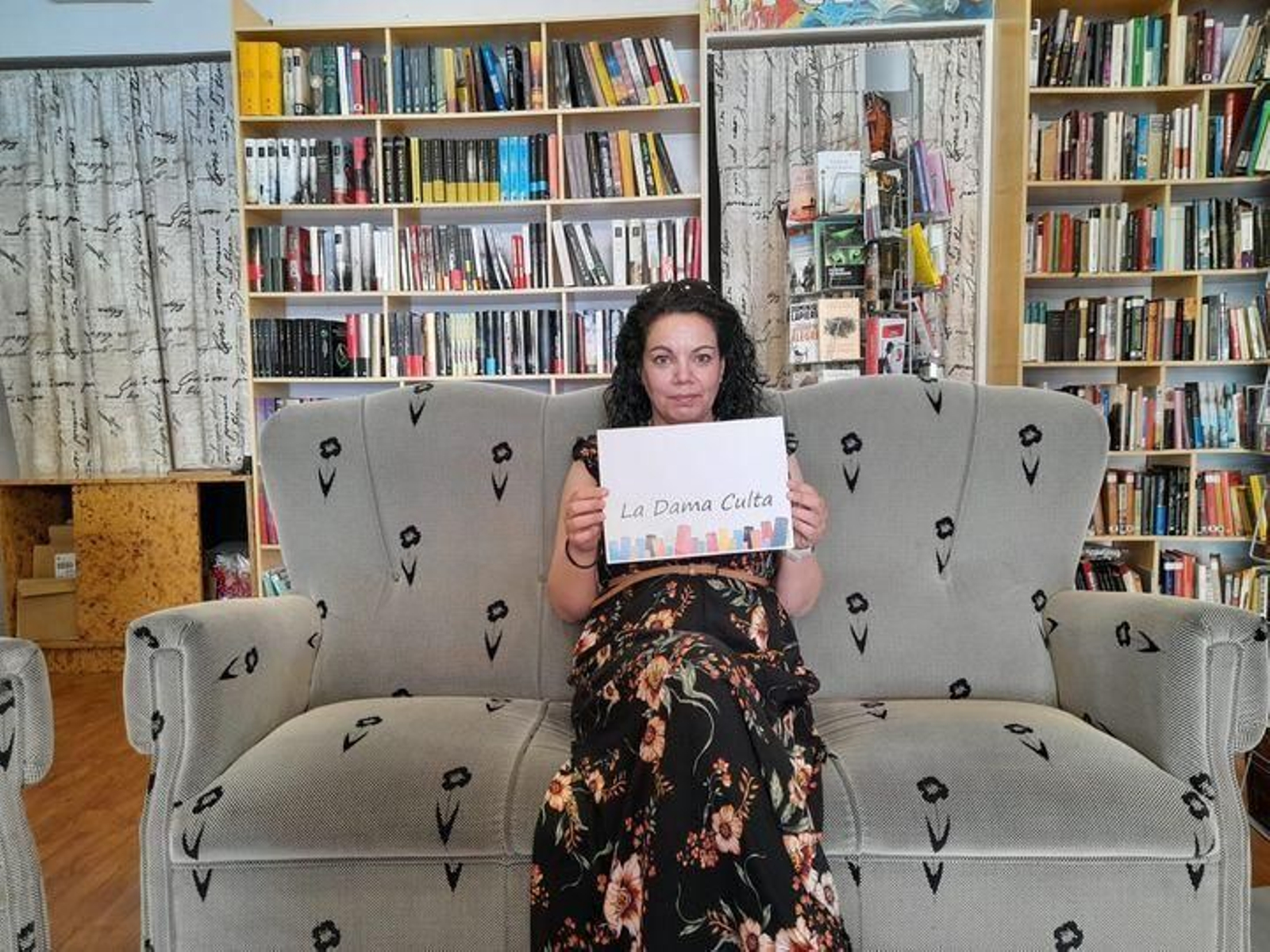 Ana relevará a partir de julio a su primo Manuel Jesús Soriano al frente de la librería La dama culta.