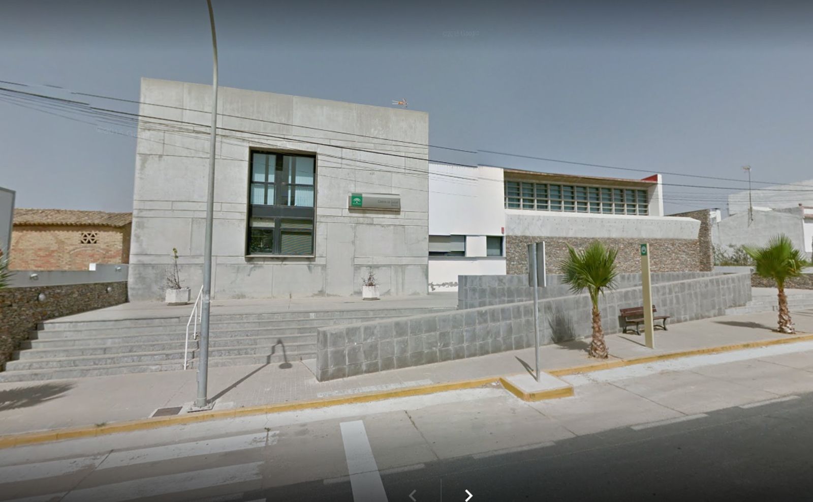 Fachada del centro de salud de Bonares, donde han ocurrido los hechos.