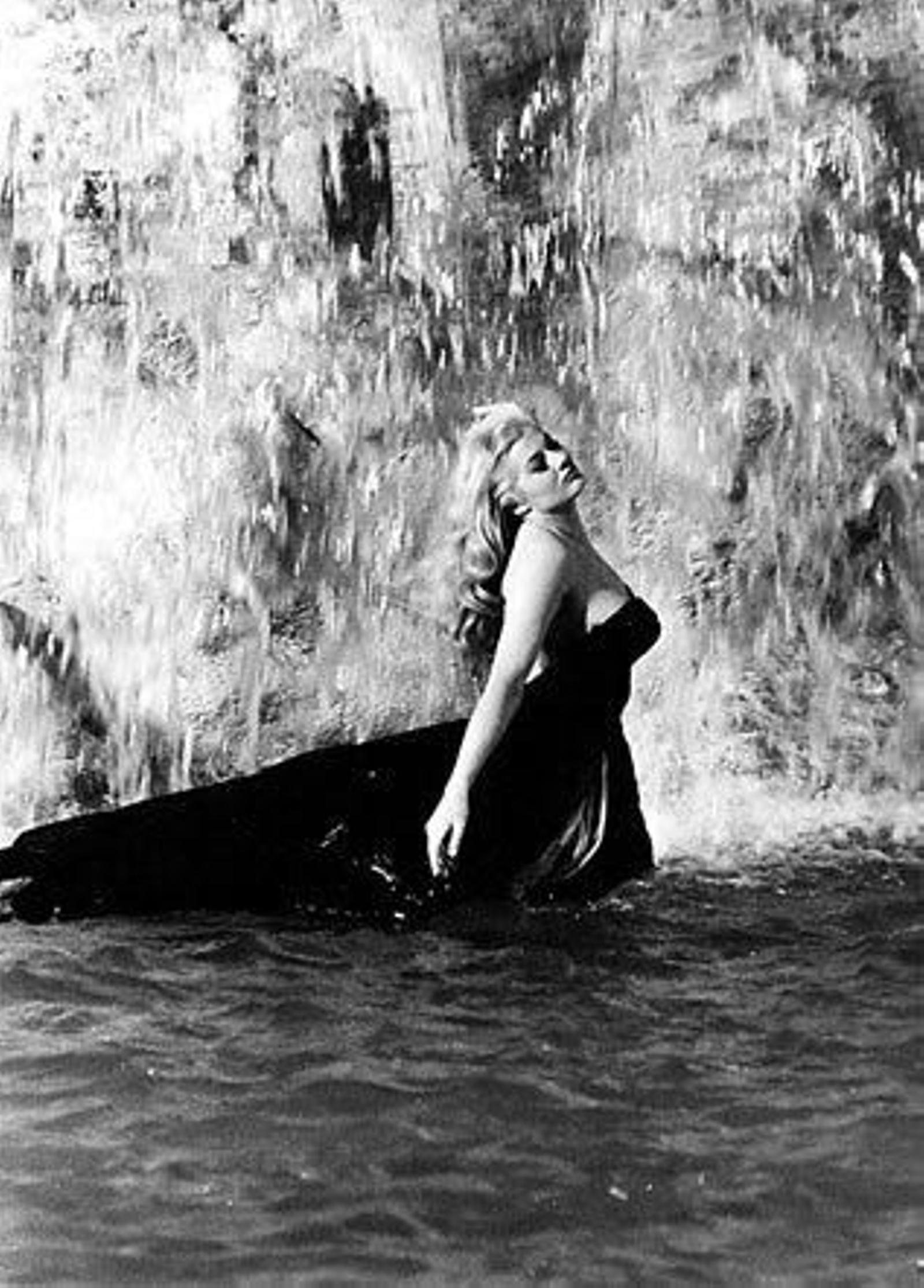 Adiós a Anita Ekberg, la diosa de Trevi