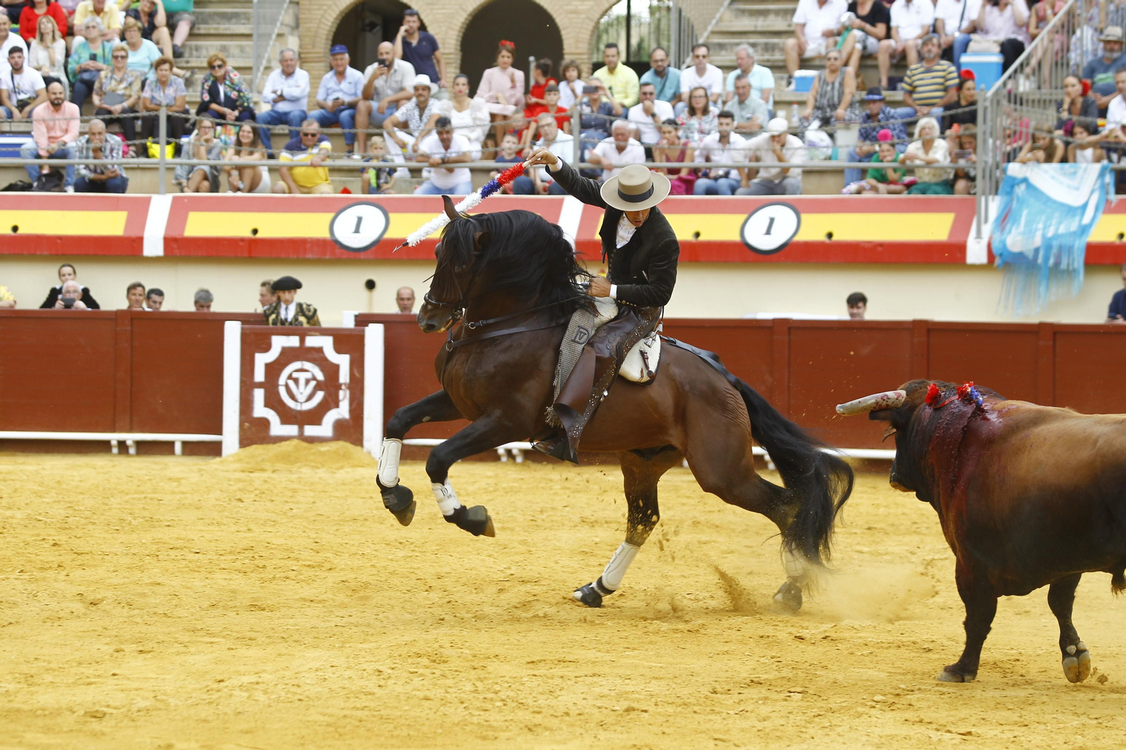Imágenes de la corrida de rejones en la Feria taurina de Vera 2022