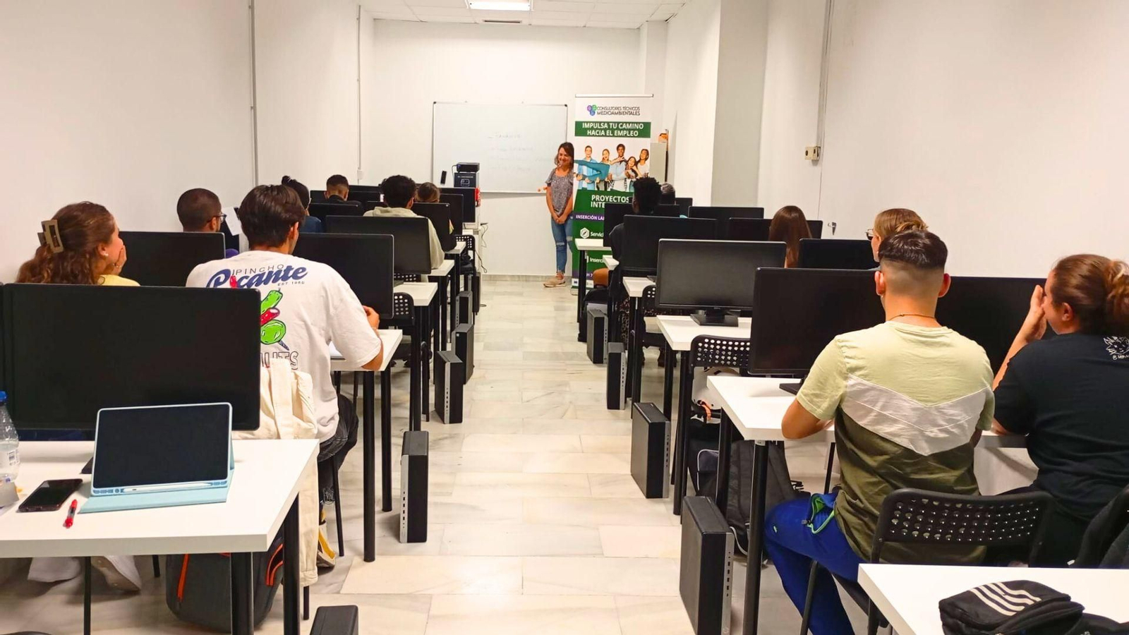 Jóvenes han participado en el programa T-Acompañamos Jóvenes