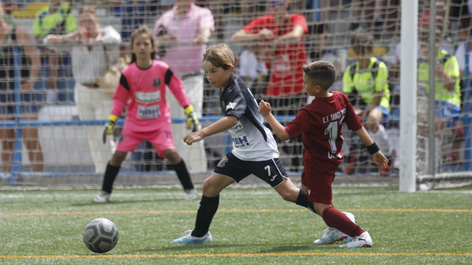 Las fotos del torneo internacional de fútbol -7 Julián Niza de La Línea
