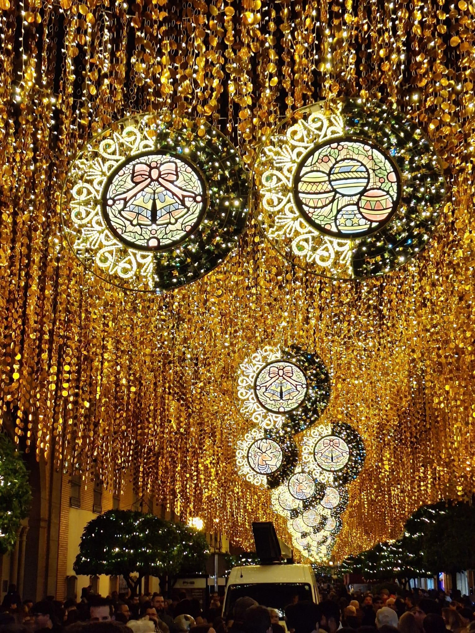 Las mejores fotos del encendido del alumbrado navideño de Puente Genil