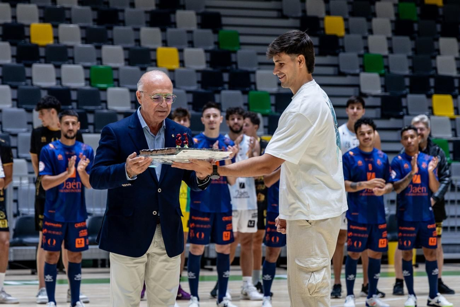 La puesta de largo de las secciones del Jaén Paraíso Interior FS