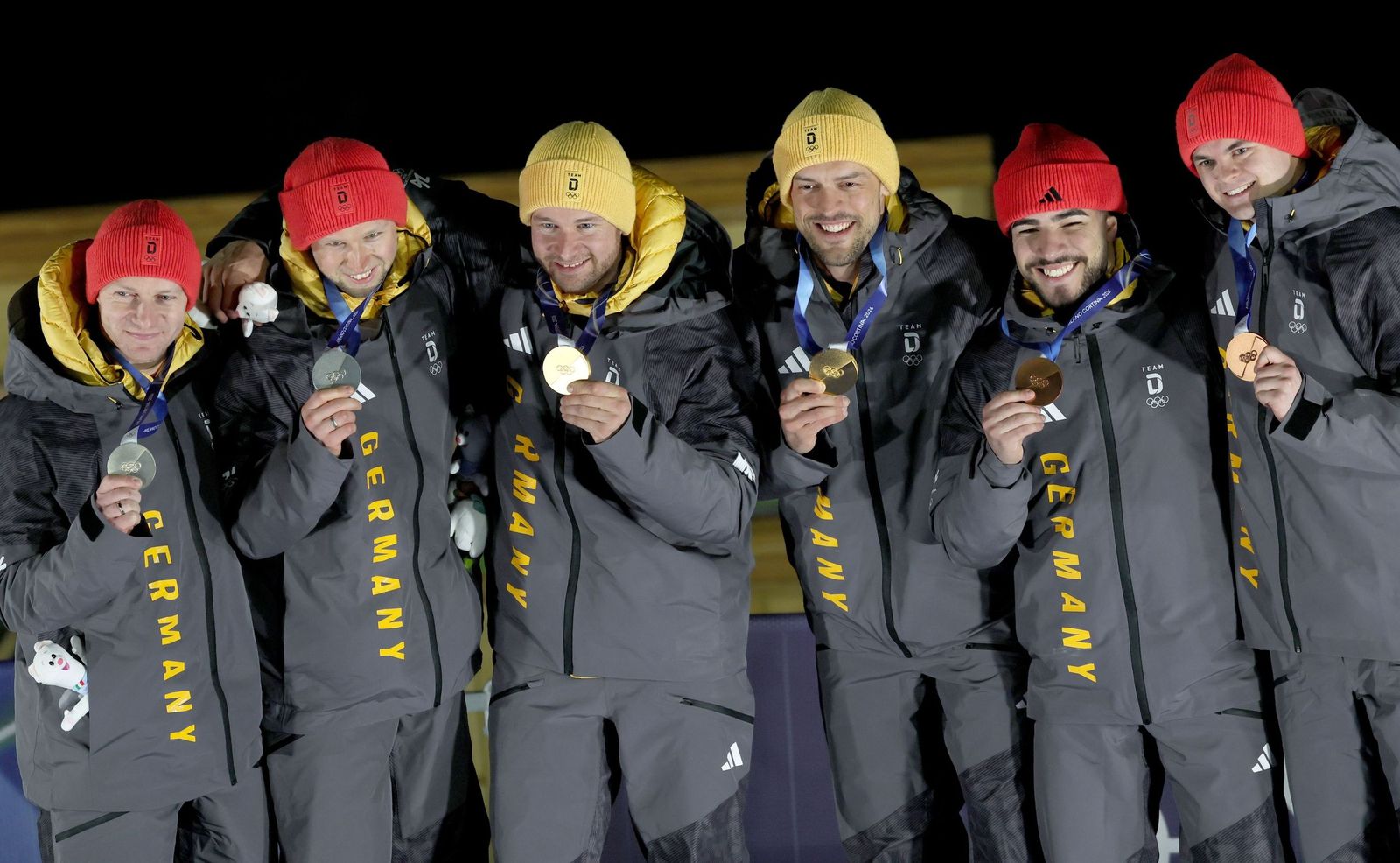 Las mejores fotos de los Juegos Olímpicos de invierno Milán Cortina d'Ampezzo 2026 | Jornada 12