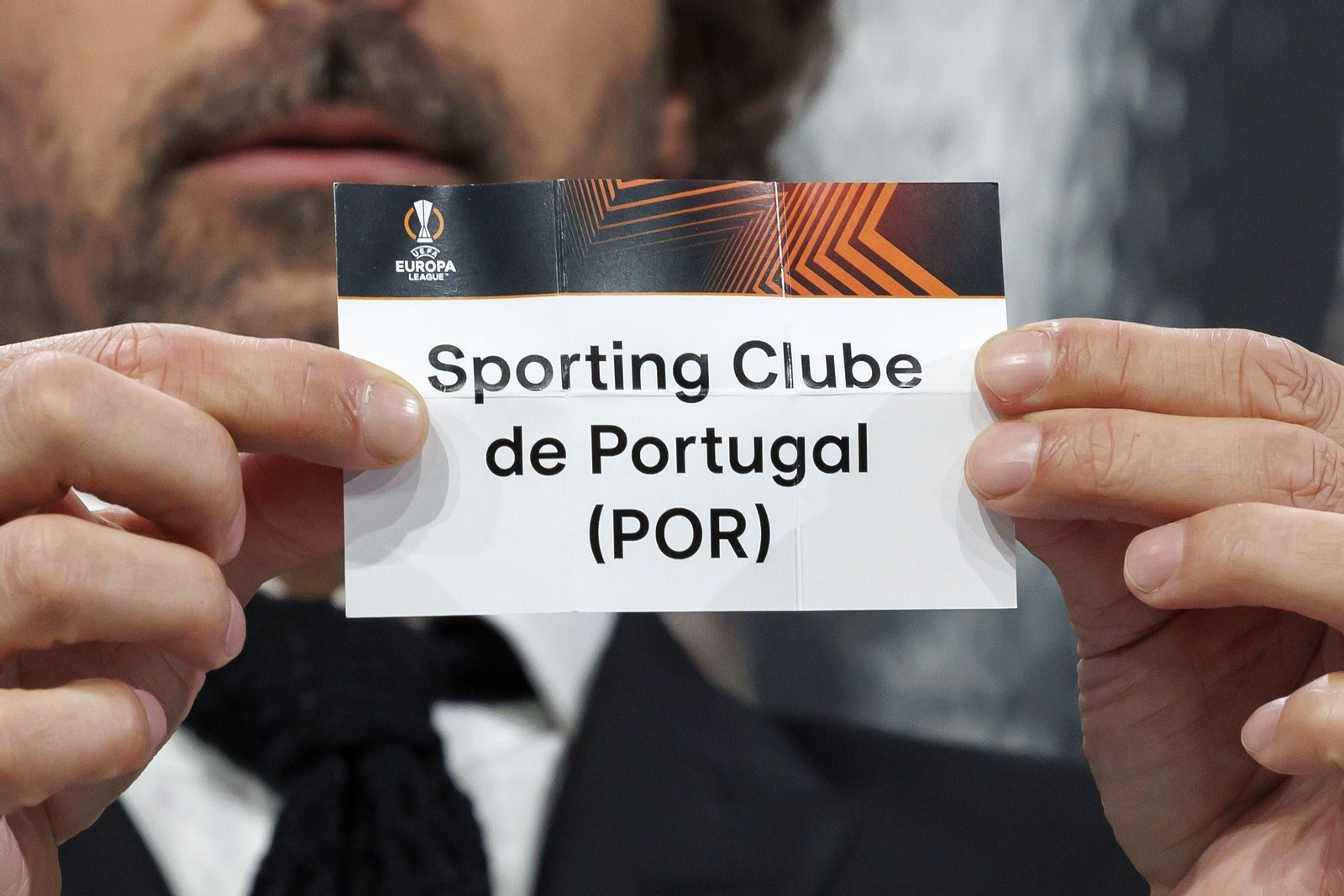 Las fotos de los sorteos europeos con el Betis en la Conference