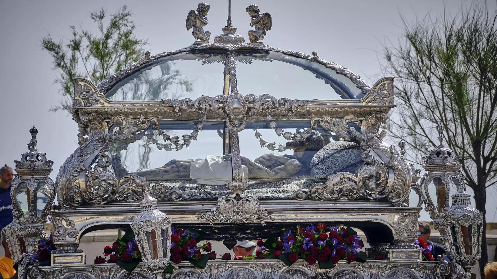 El Cristo Yacente, en su última salida procesional