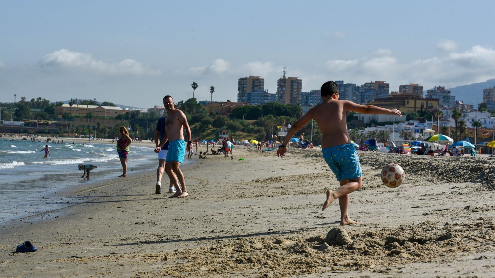 Las fotos de una tarde sol y playa en Algeciras