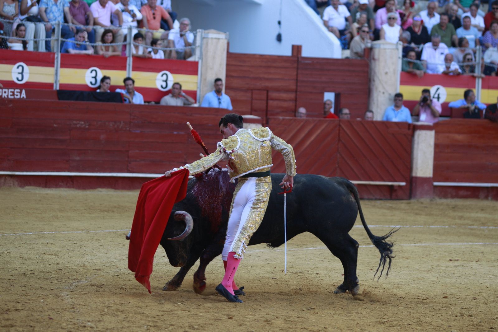 Imágenes de la corrida de toros del jueves en la Feria de Almería 2024