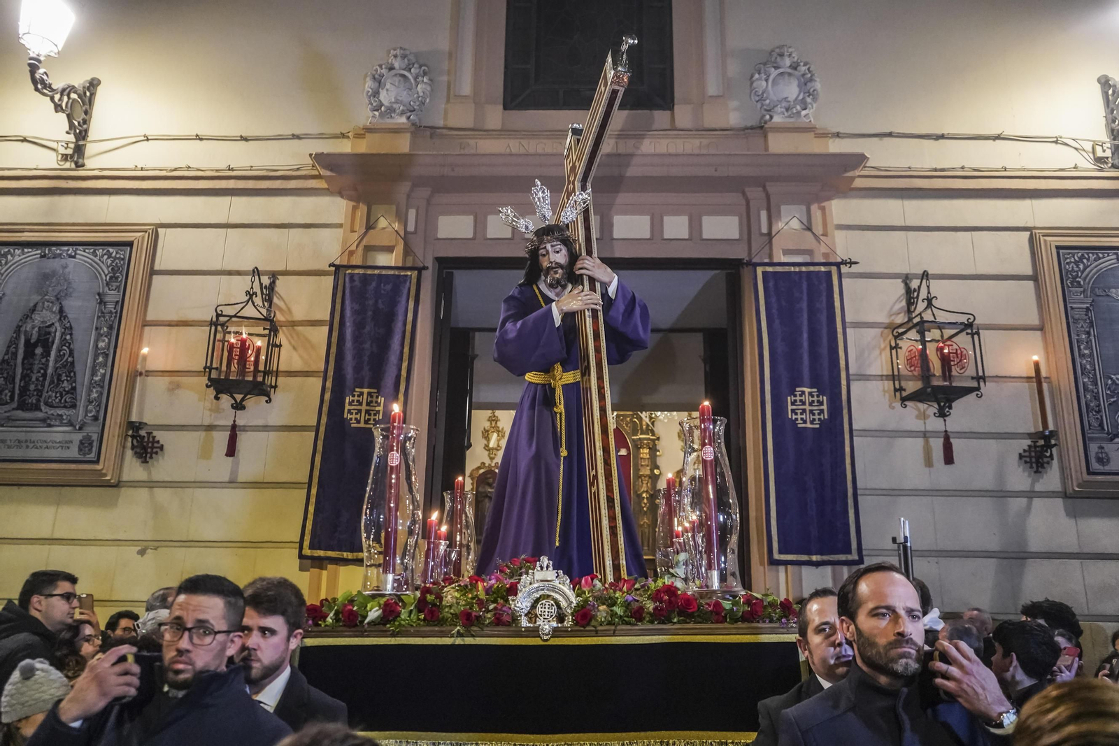 Vía crucis con la imagen del Nazareno de las Penas