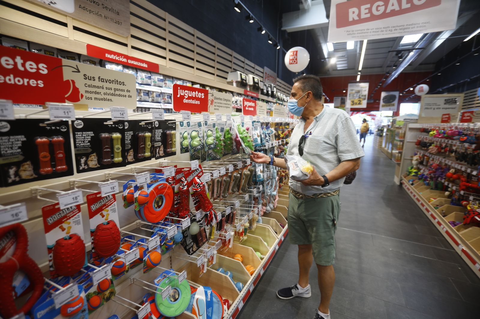Día de apertura en el parque comercial Los Patios de Azahara de Córdoba, en imágenes