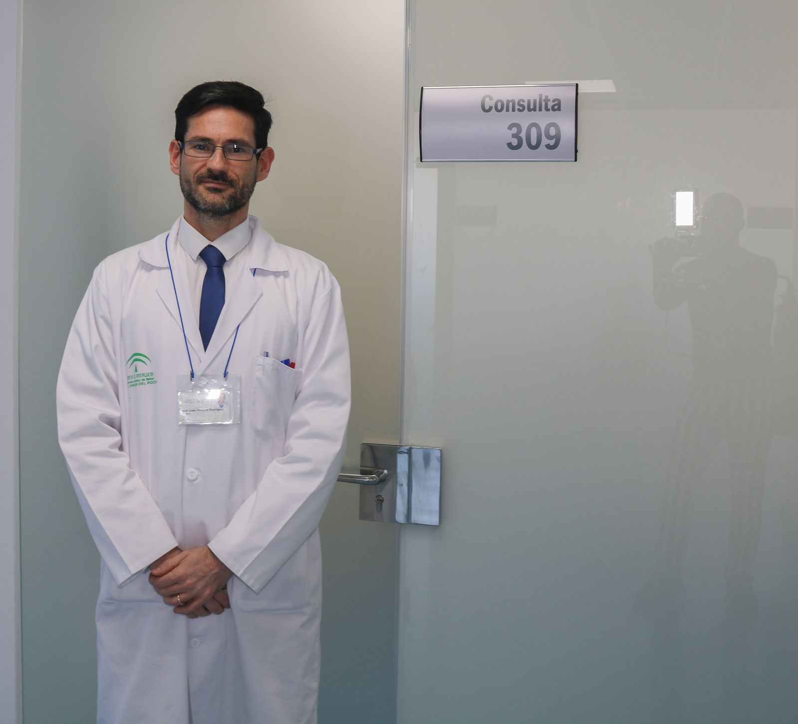 El responsable de la unidad monográfica de dermatitis atópica del Virgen del Rocío, el doctor José Juan Pereyra.