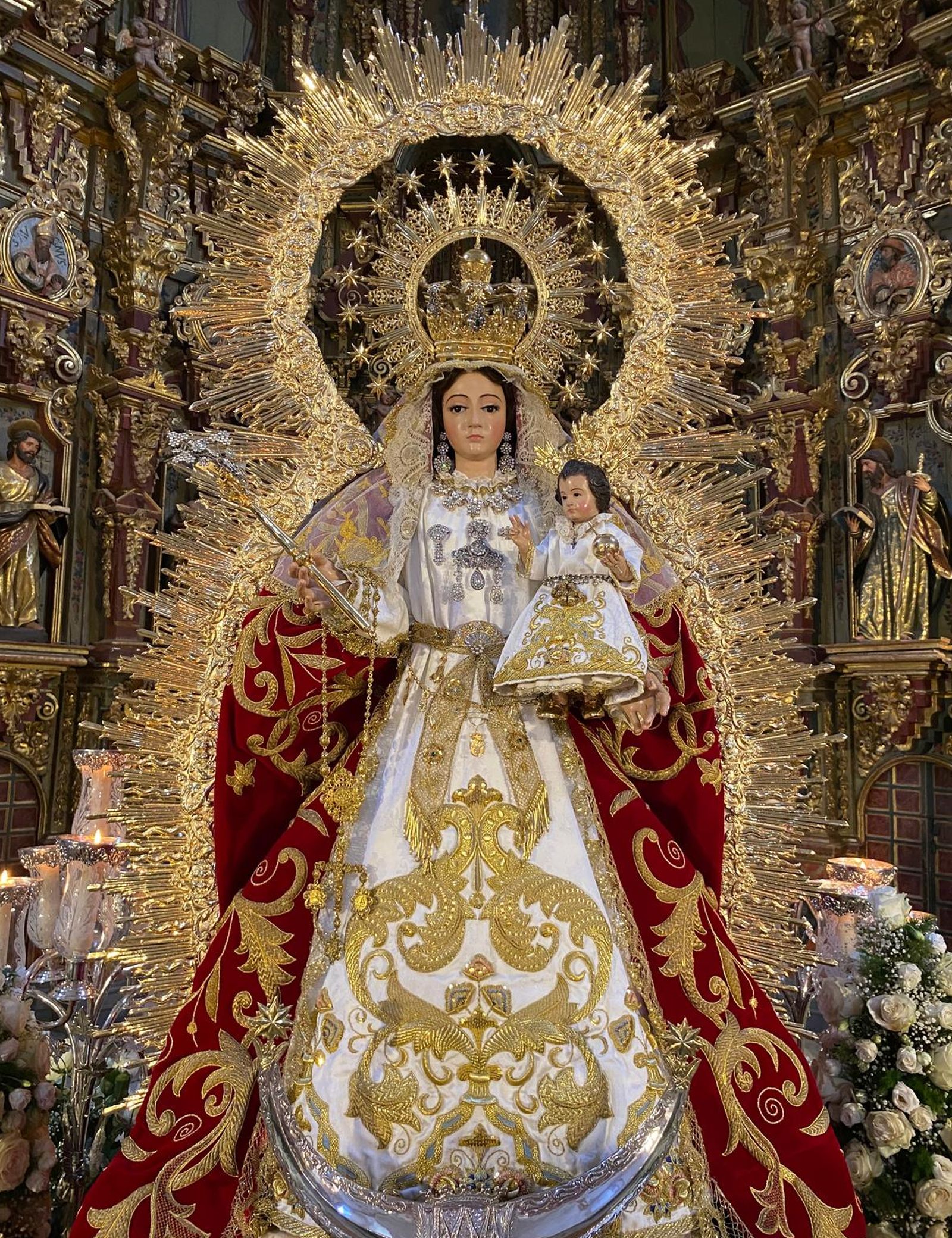 Imagen de la Virgen del Prado, patrona de Higuera de la Sierra a la que cantó El Pali.