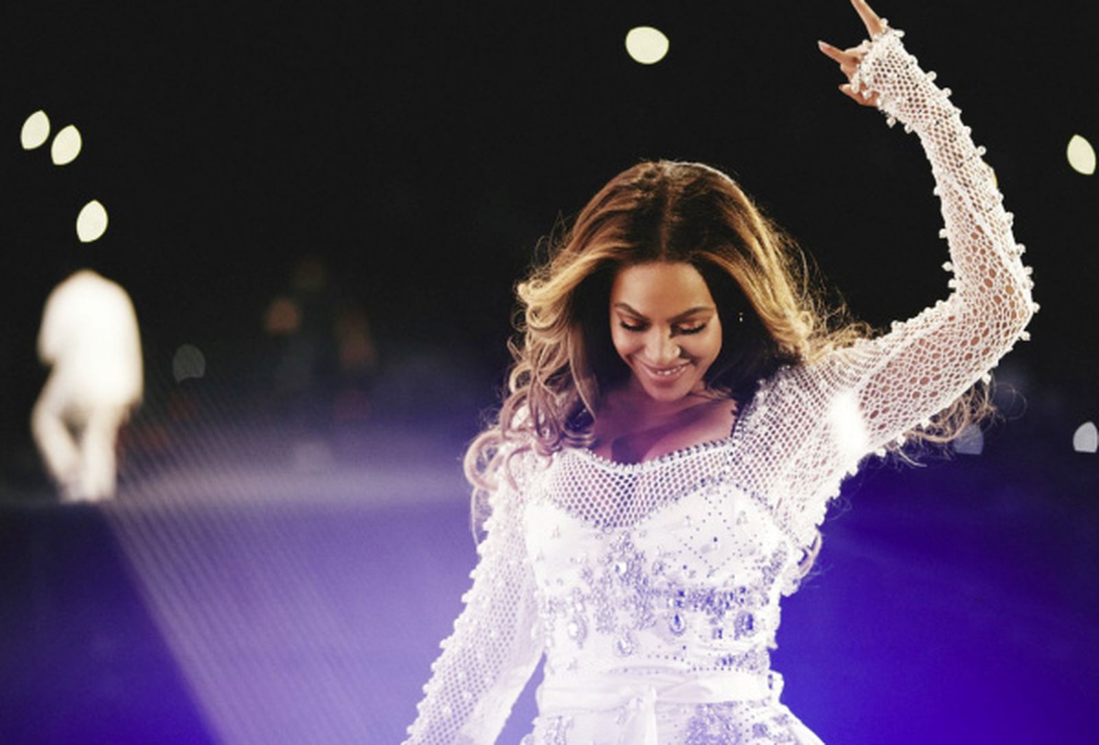 Beyoncé viste de Burberry en la gira 'On the run II'