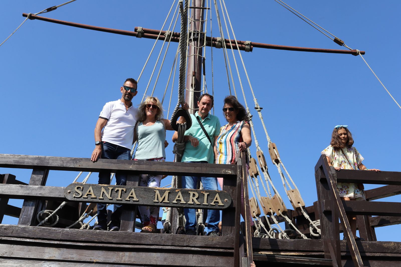 Imágenes de la jornada de puertas abiertas en el Muelle de las Carabelas