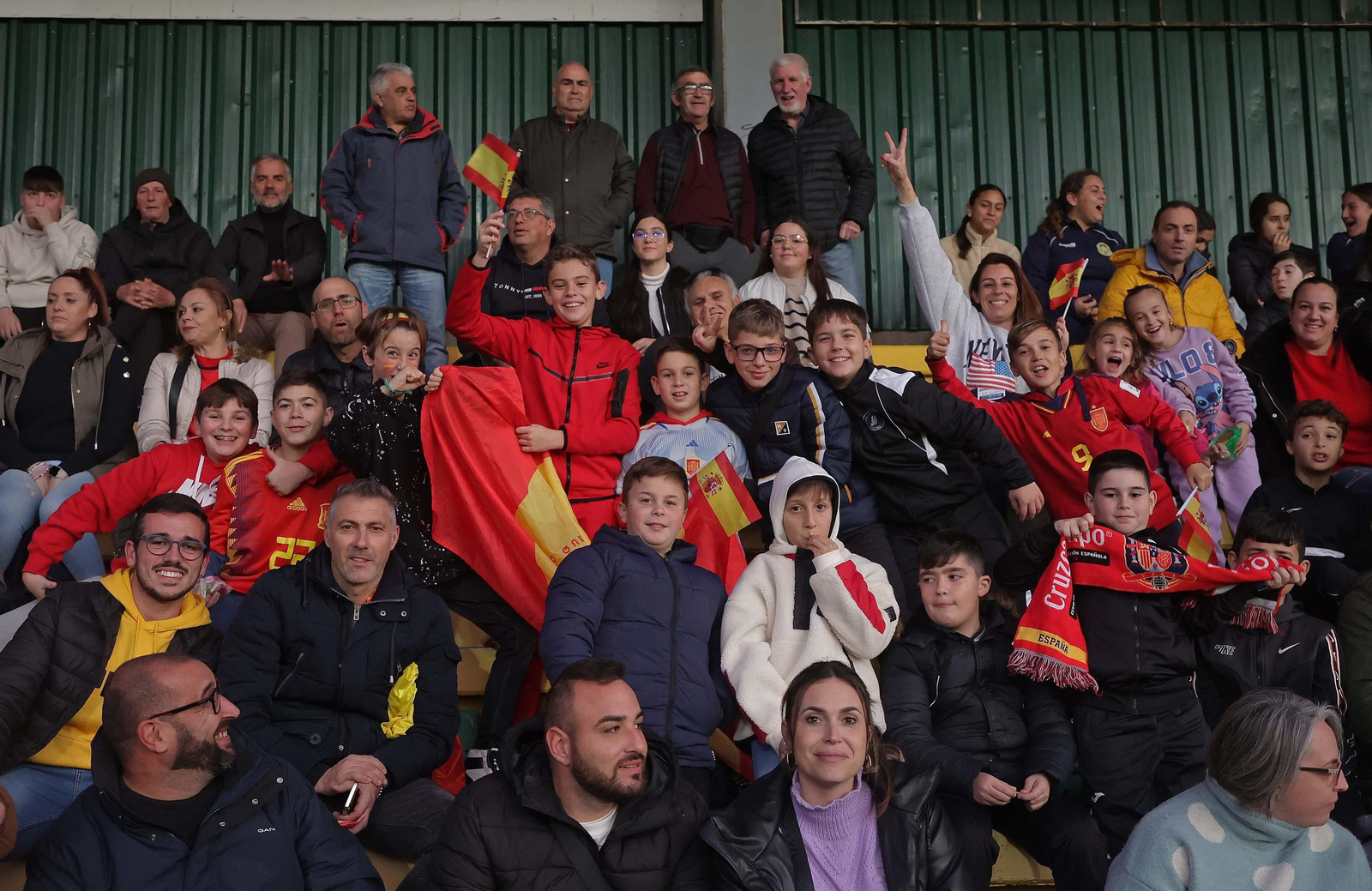 Búscate durante el España - Italia sub-17 celebrado en Los Barrios