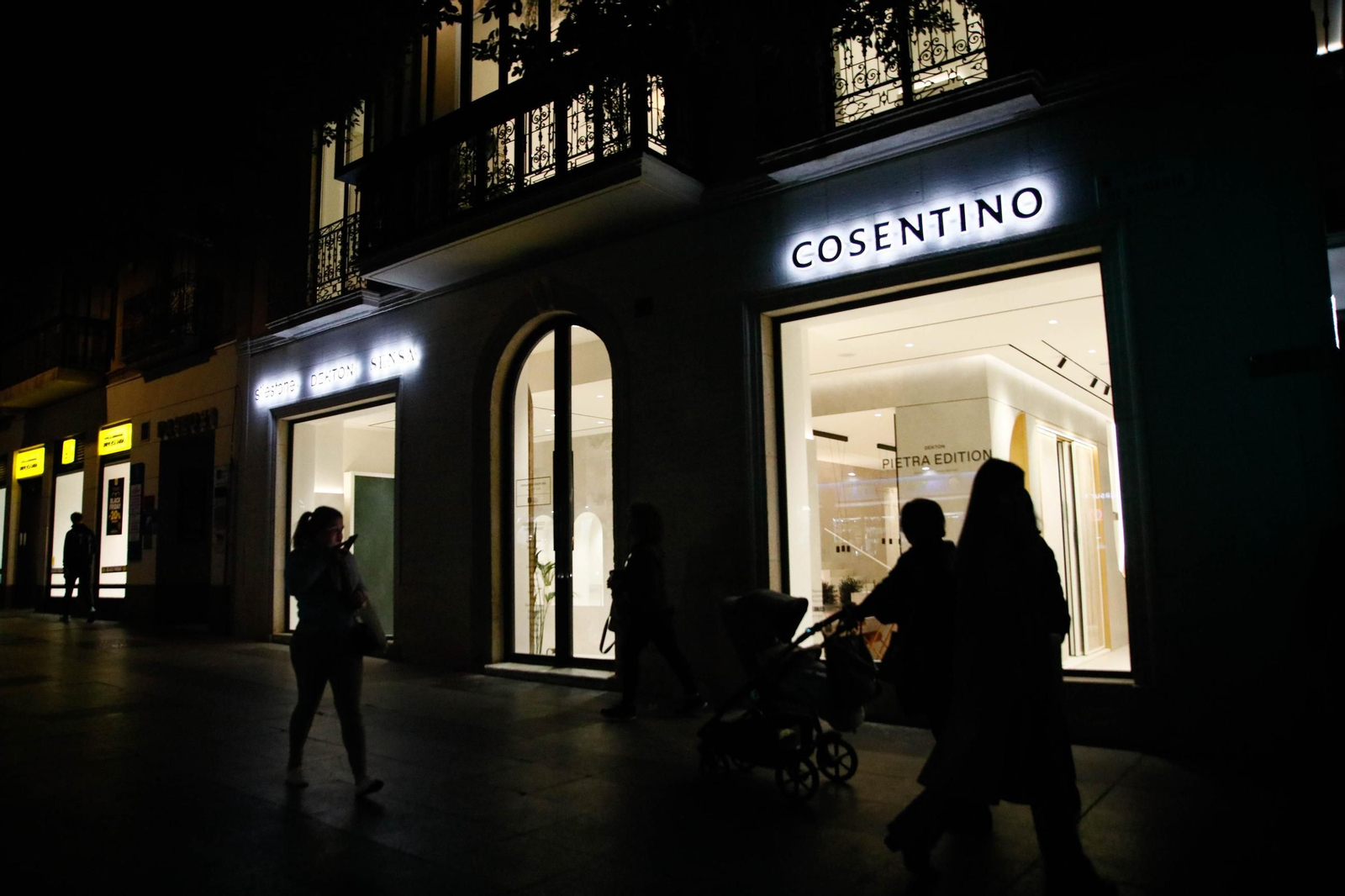 El Cosentino City del Paseo de Almería abre sus puertas: así es este "espacio de inspiración"