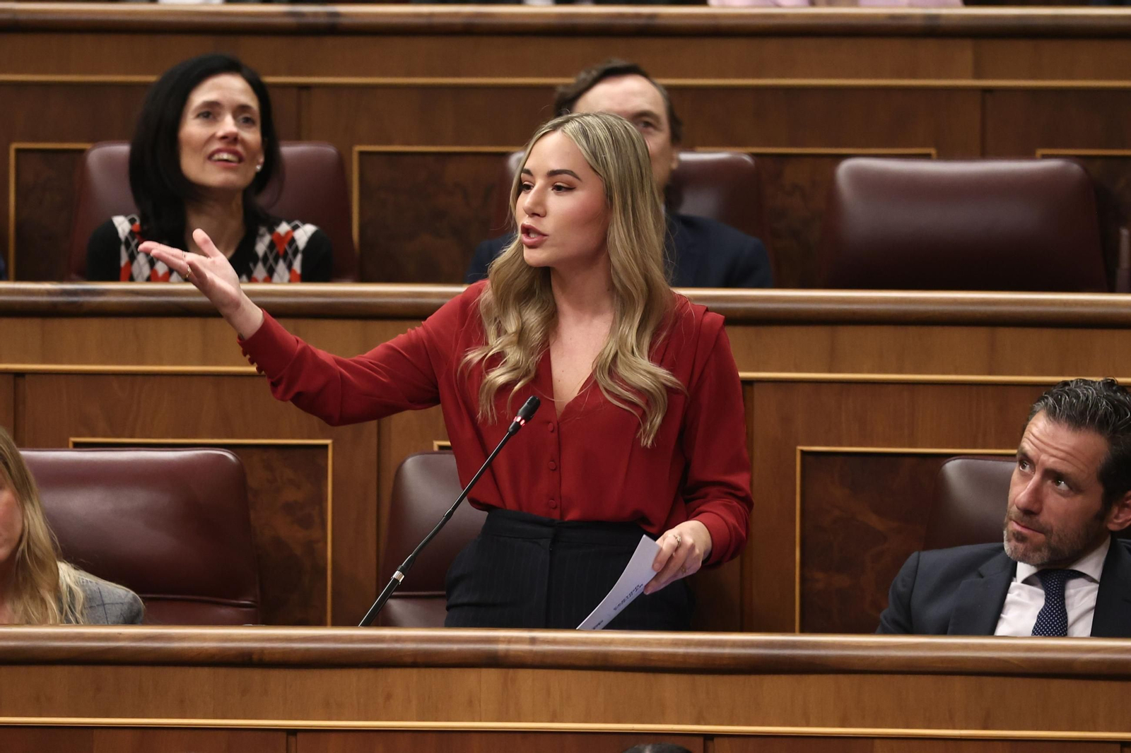 Noelia Núñez reta a políticos del PSOE a dimitir si han mentido en sus estudios e insiste en que tuvo un "error".