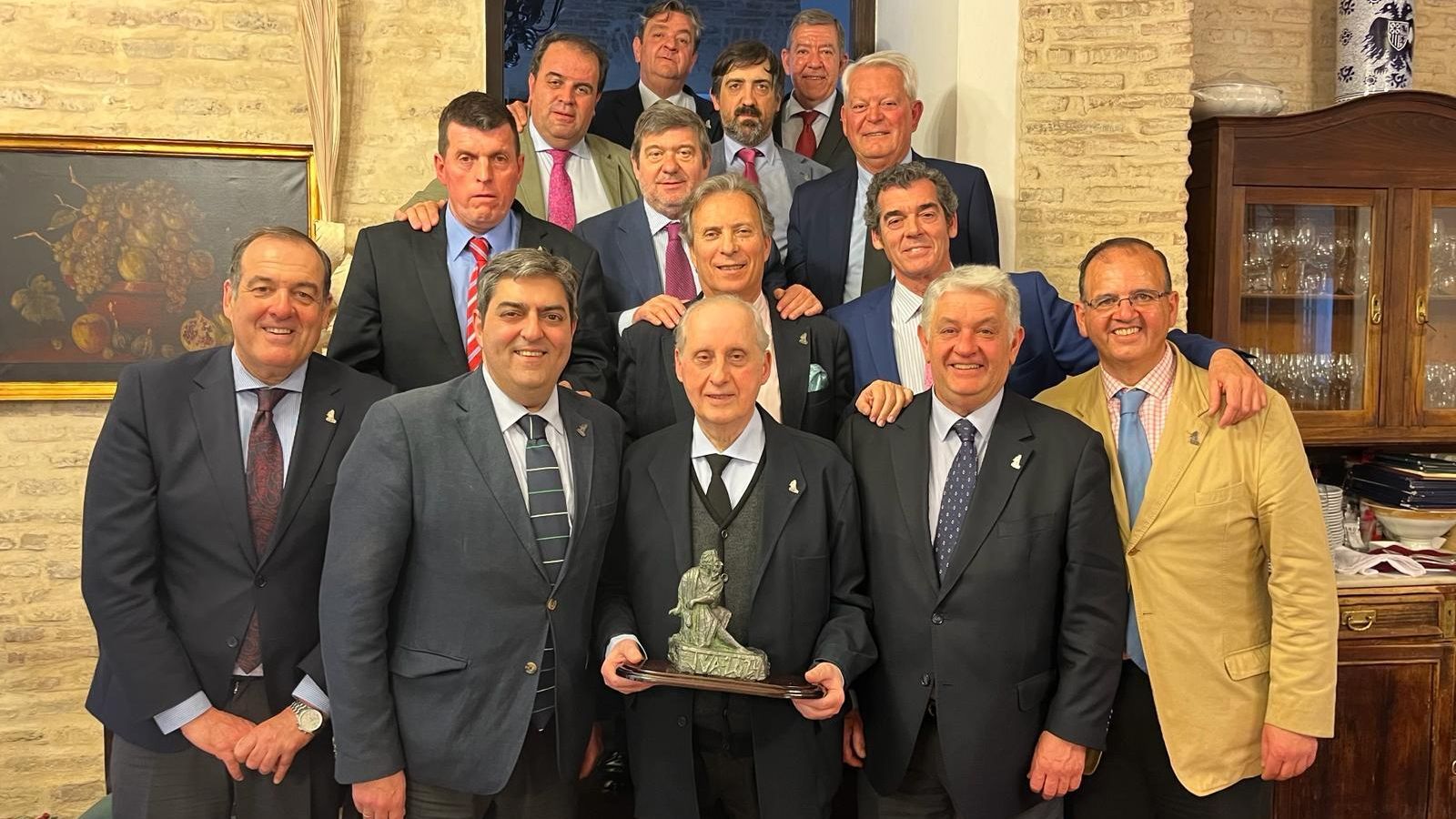 Pepe Yebra recibiendo el premio JUAS