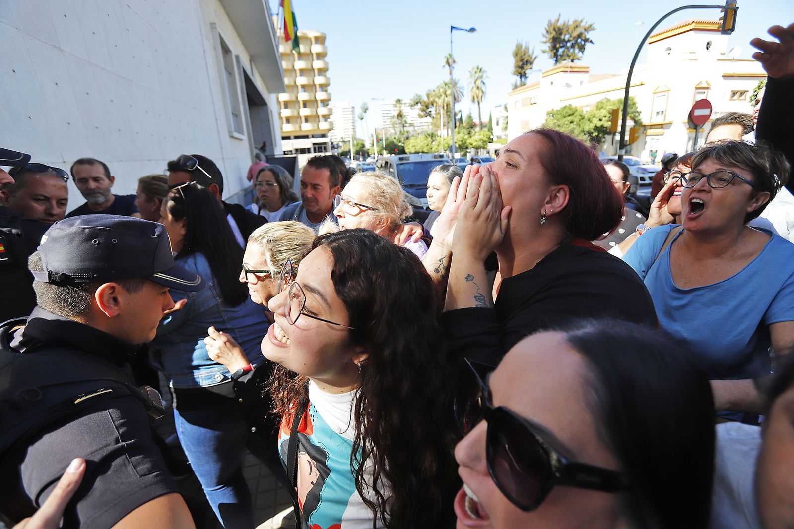 Llegada a los juzgados del detenido por el atropello mortal en Gibraleón